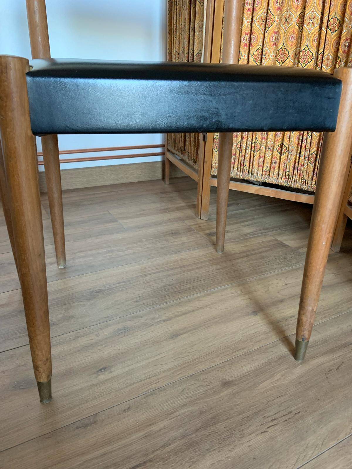 Set of 4 Scandinavian chairs