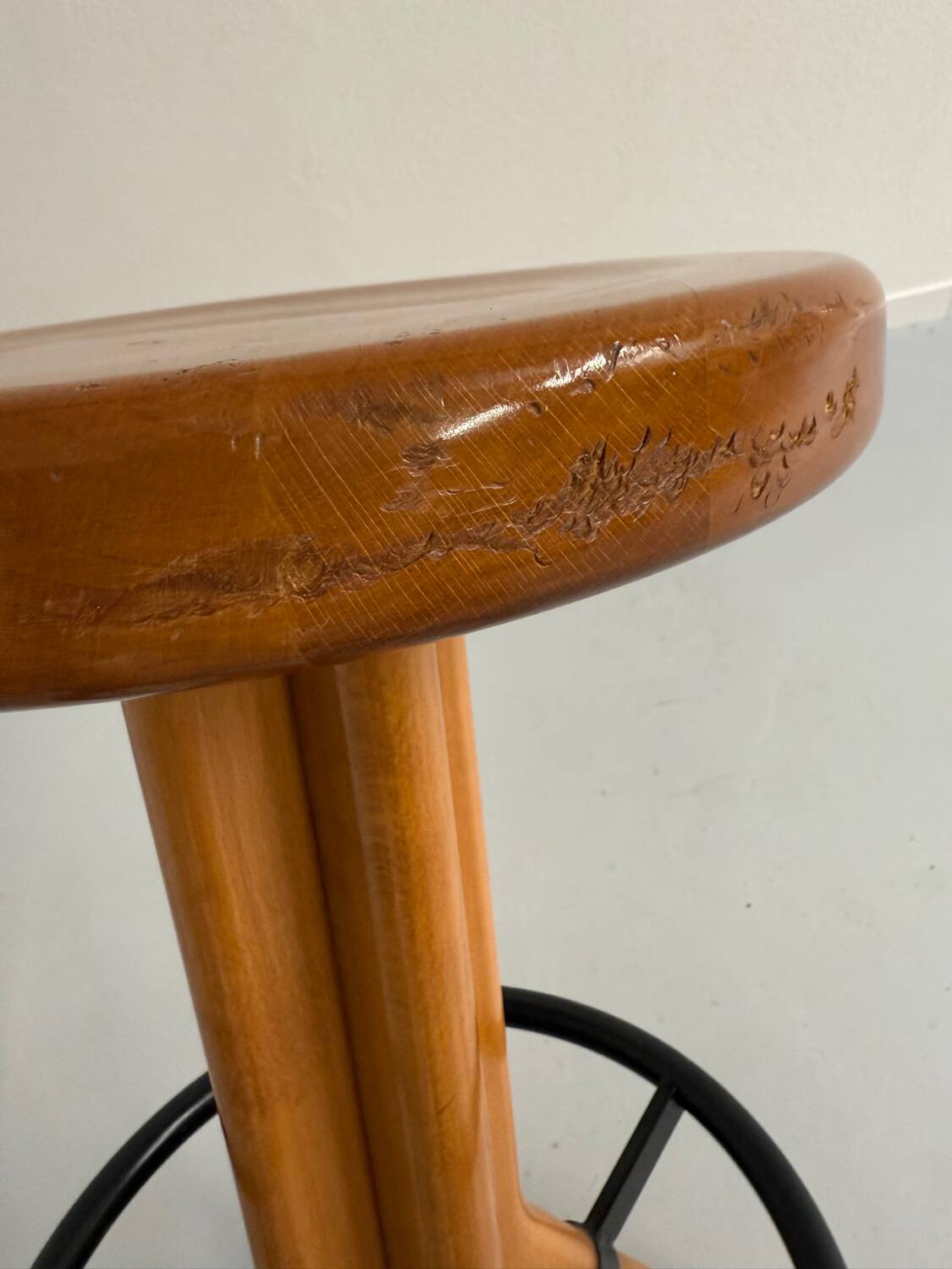 Set of 4 solid elm wood bar stools, vintage 70s design