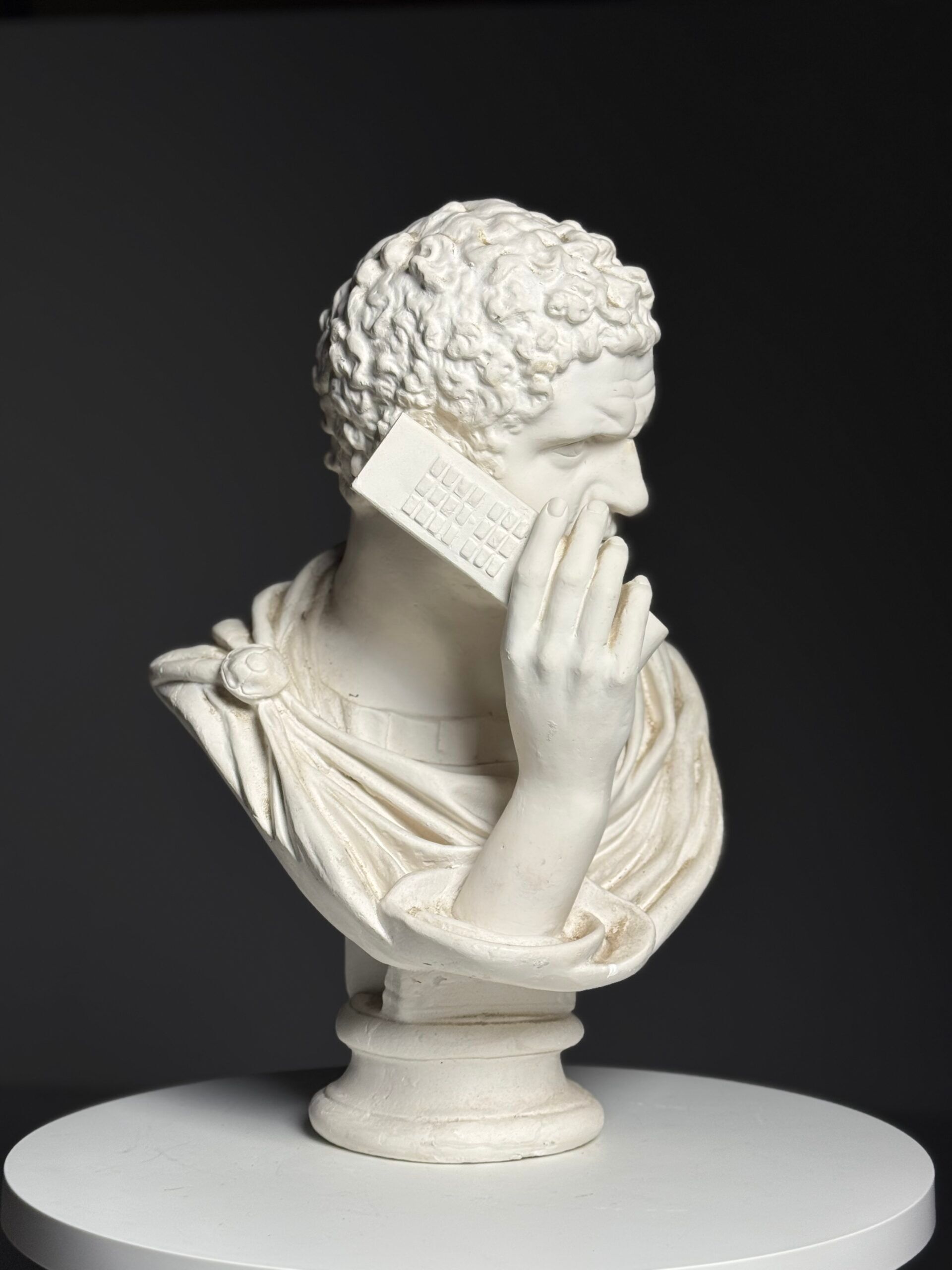 Buste en plâtre de Caracalla appelant