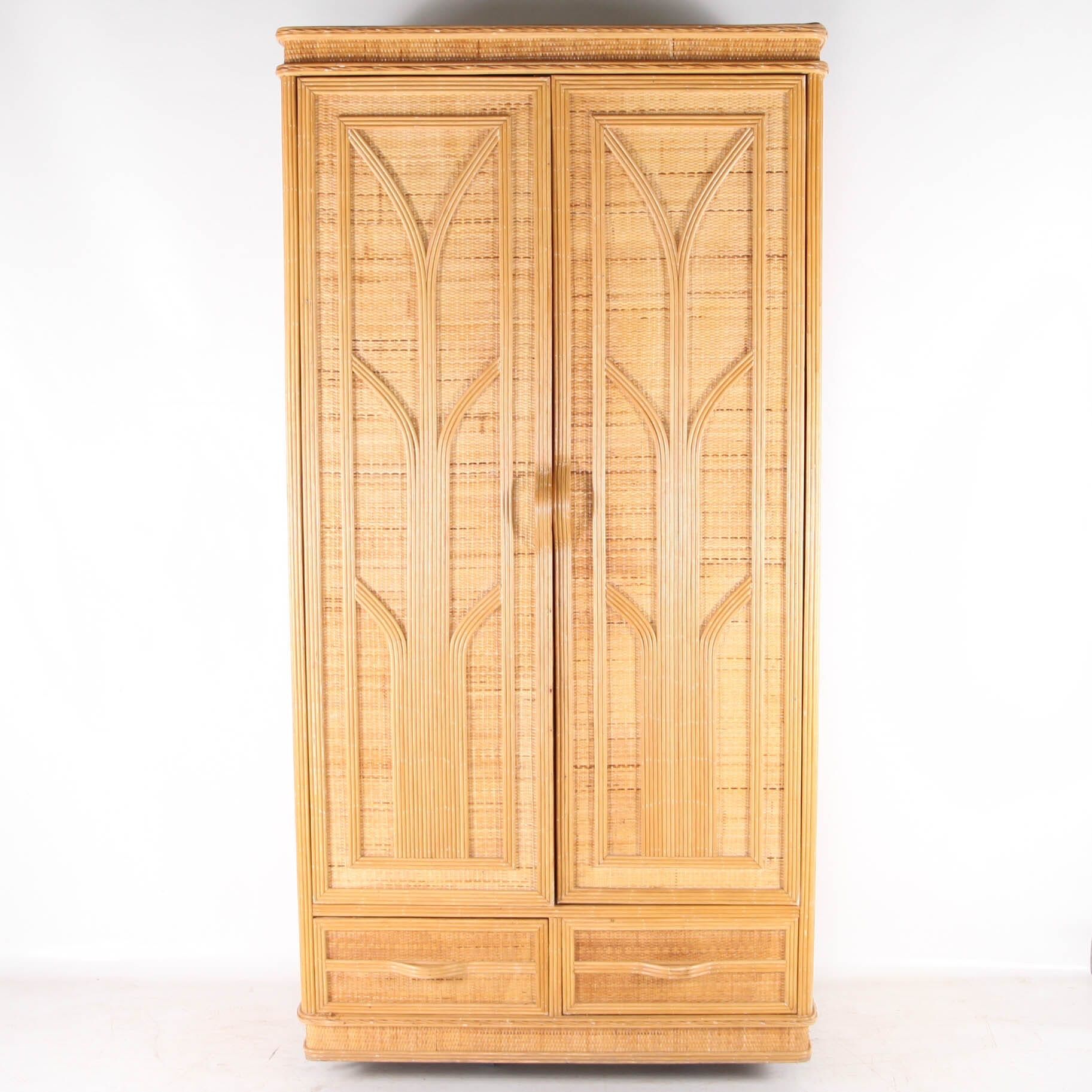 Wardrobe in rattan and raffia