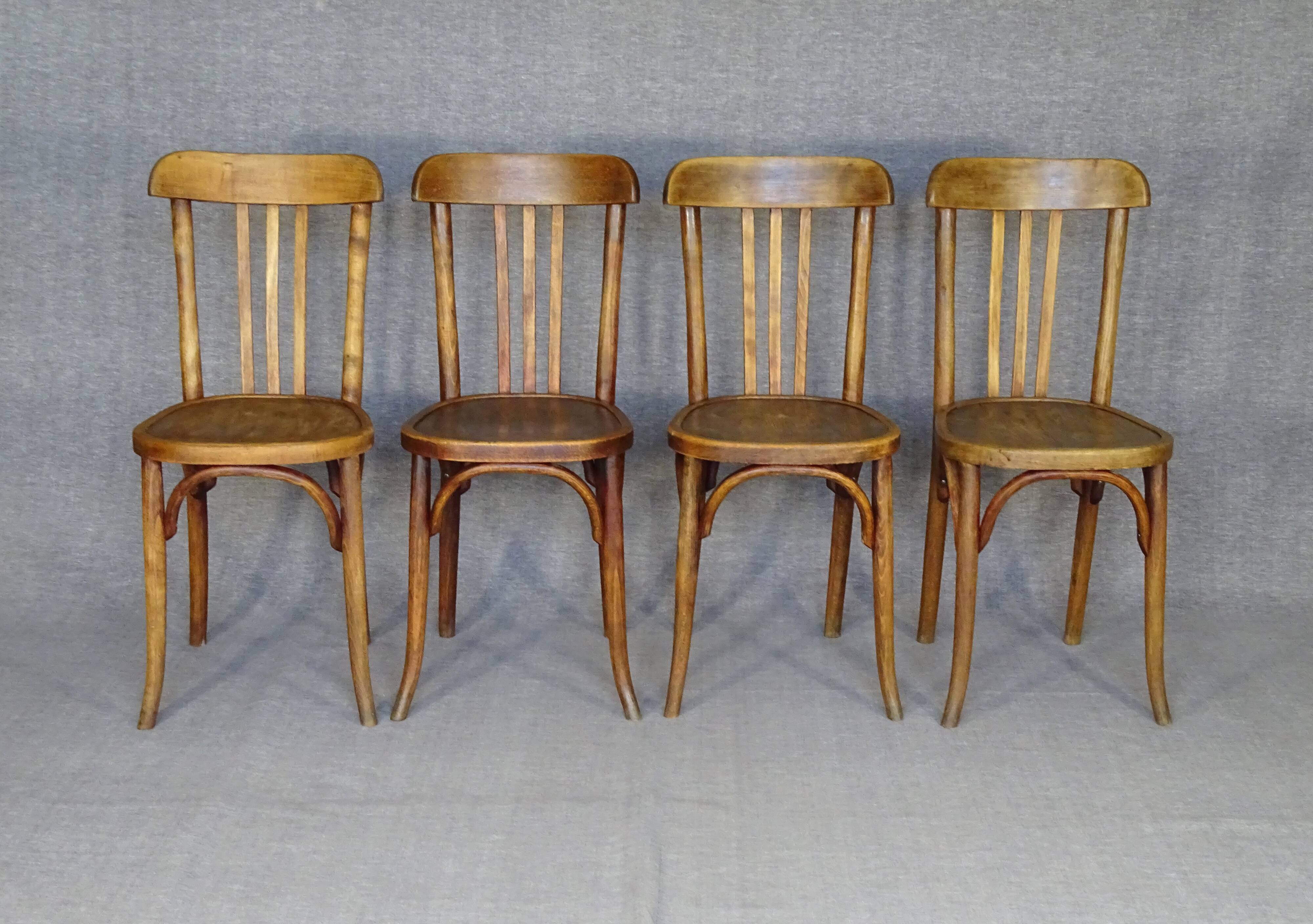 Set of 8 Fischel bentwood Bistrot chairs circa 1930