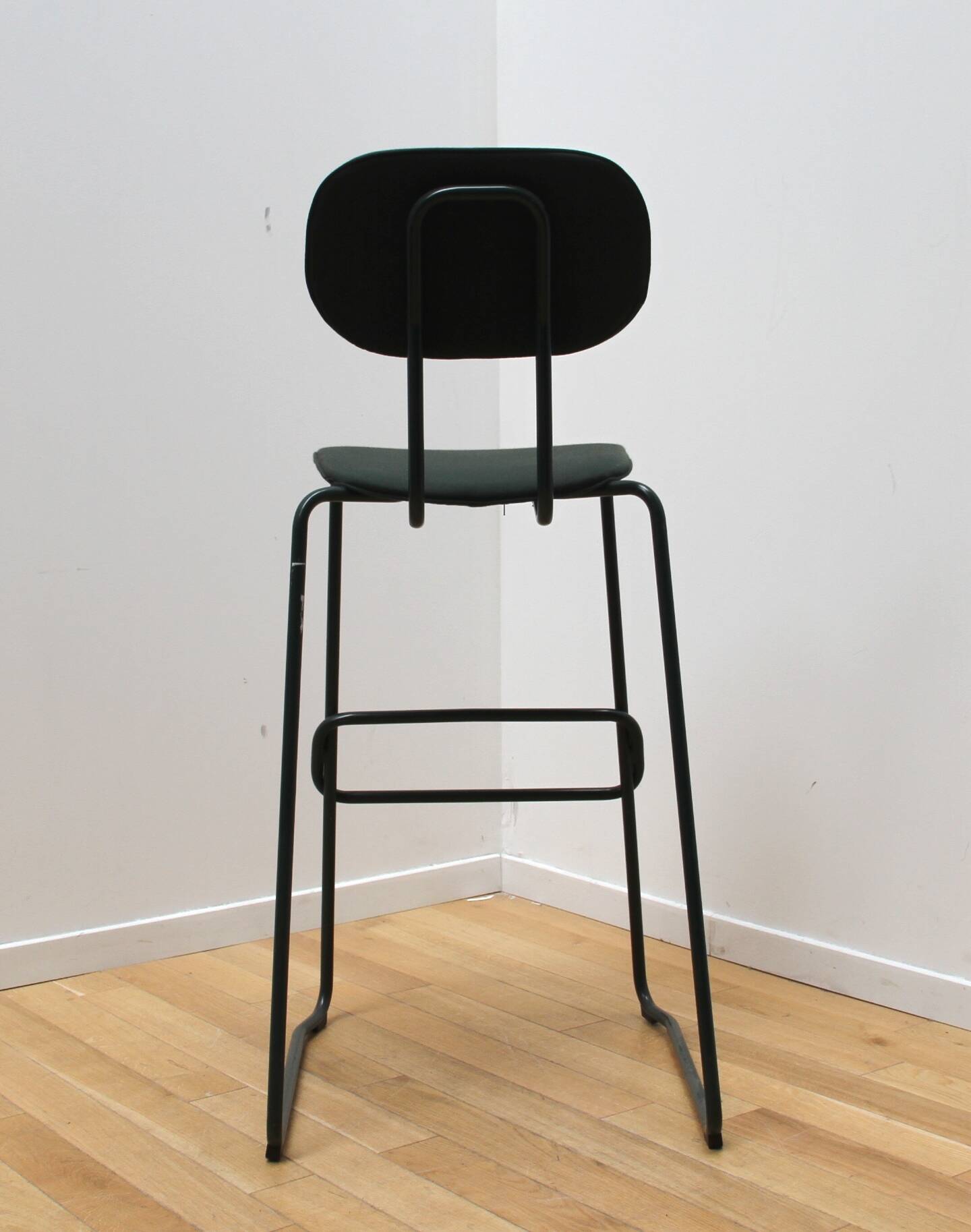 New School bar stool, MDD