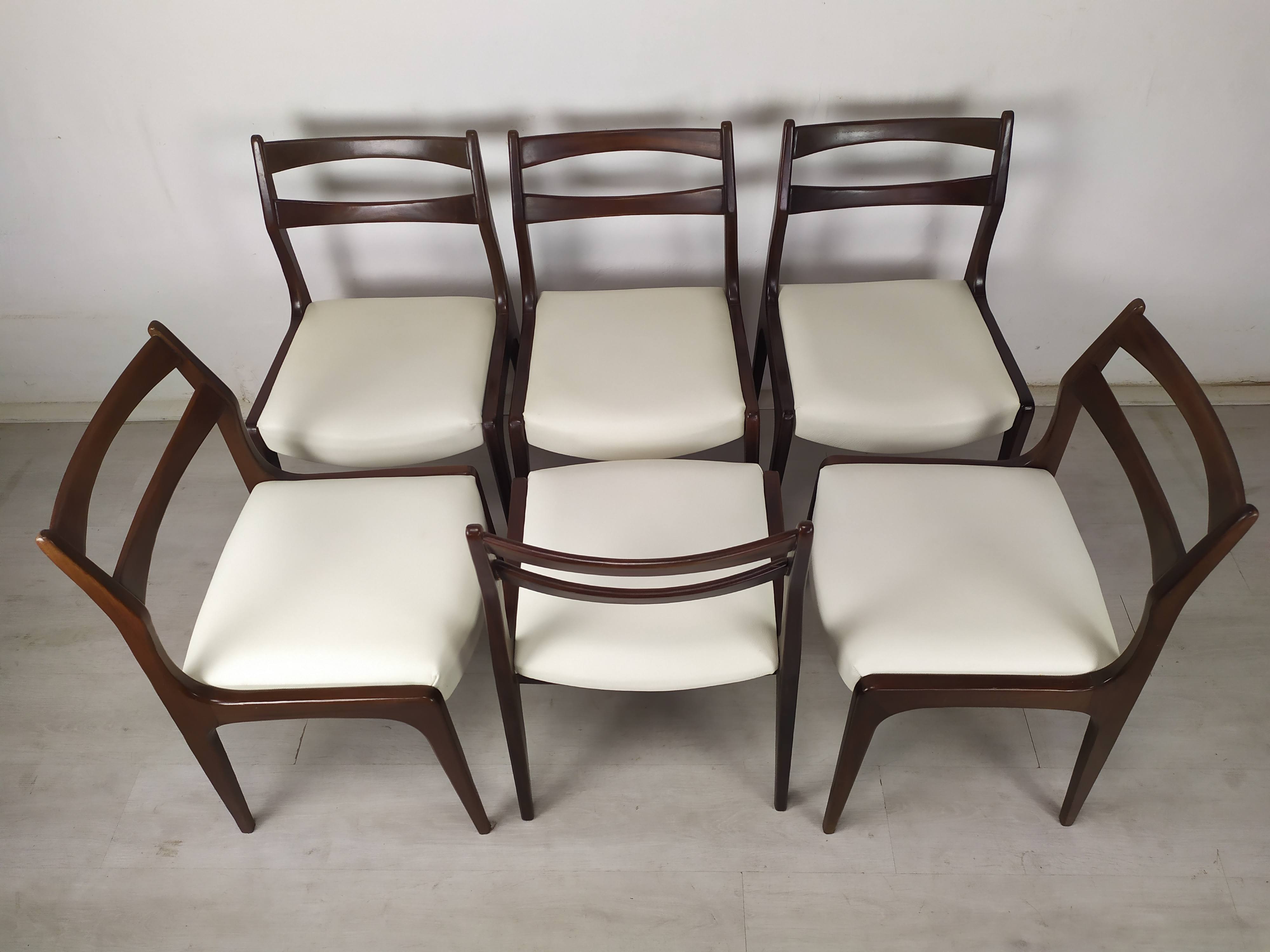 6 white leather Scandinavian chairs