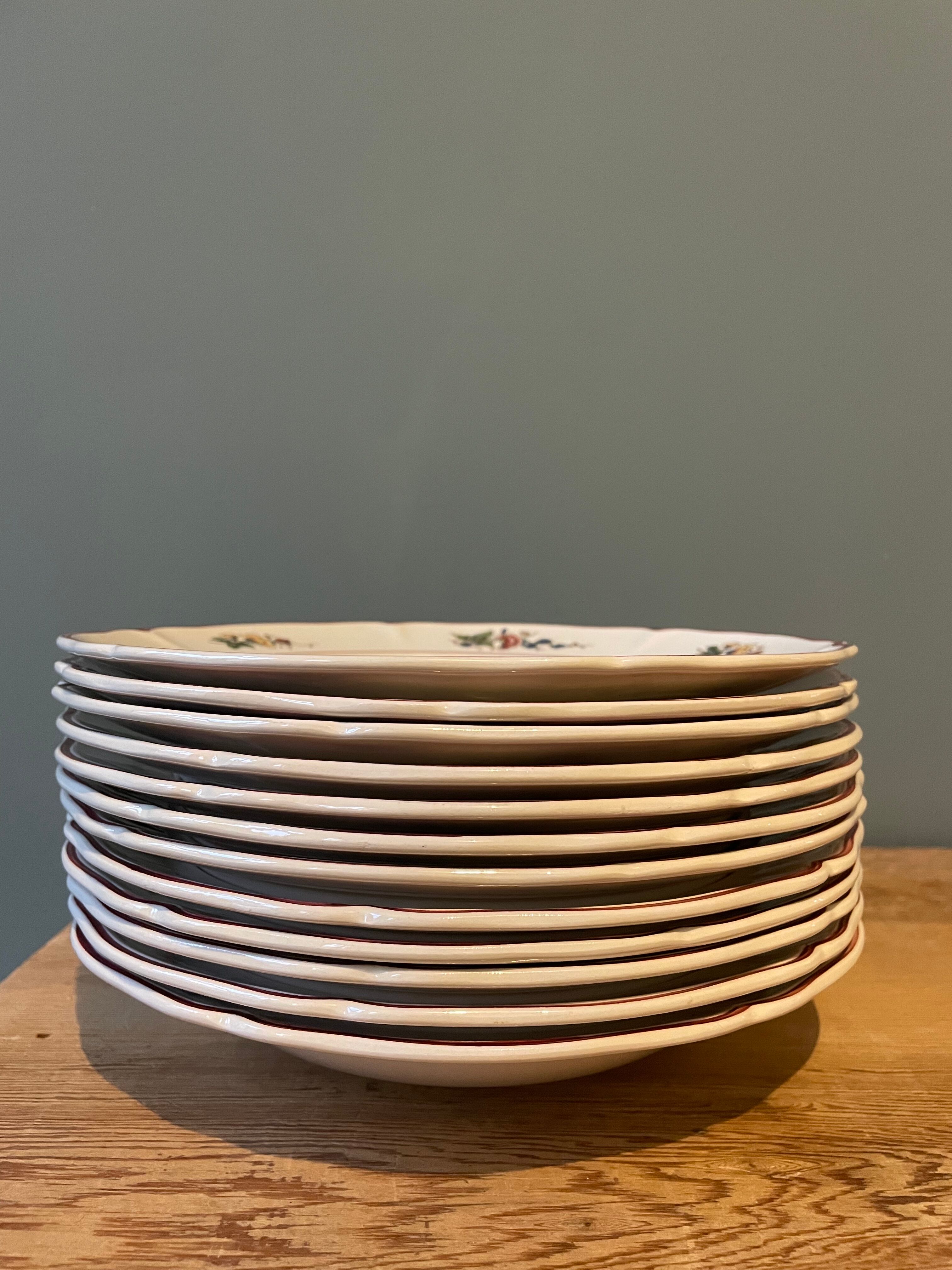 Set of 12 Villeroy and Boch hollow plates, model "Phoenix"