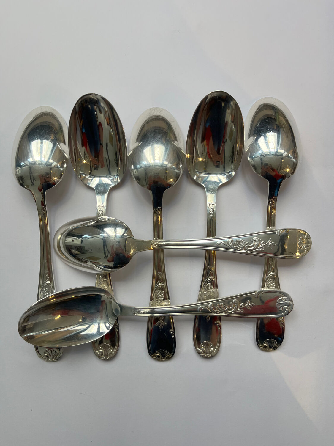 28-piece silver-plated cutlery set in Louis XV style.