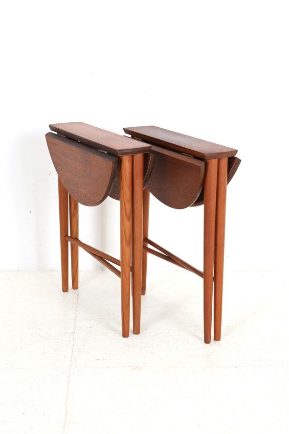 Set of 2 round mid-century teak side tables by Carlo Jensen for Poul Hundevad, 1960s, Danish modern design, foldable