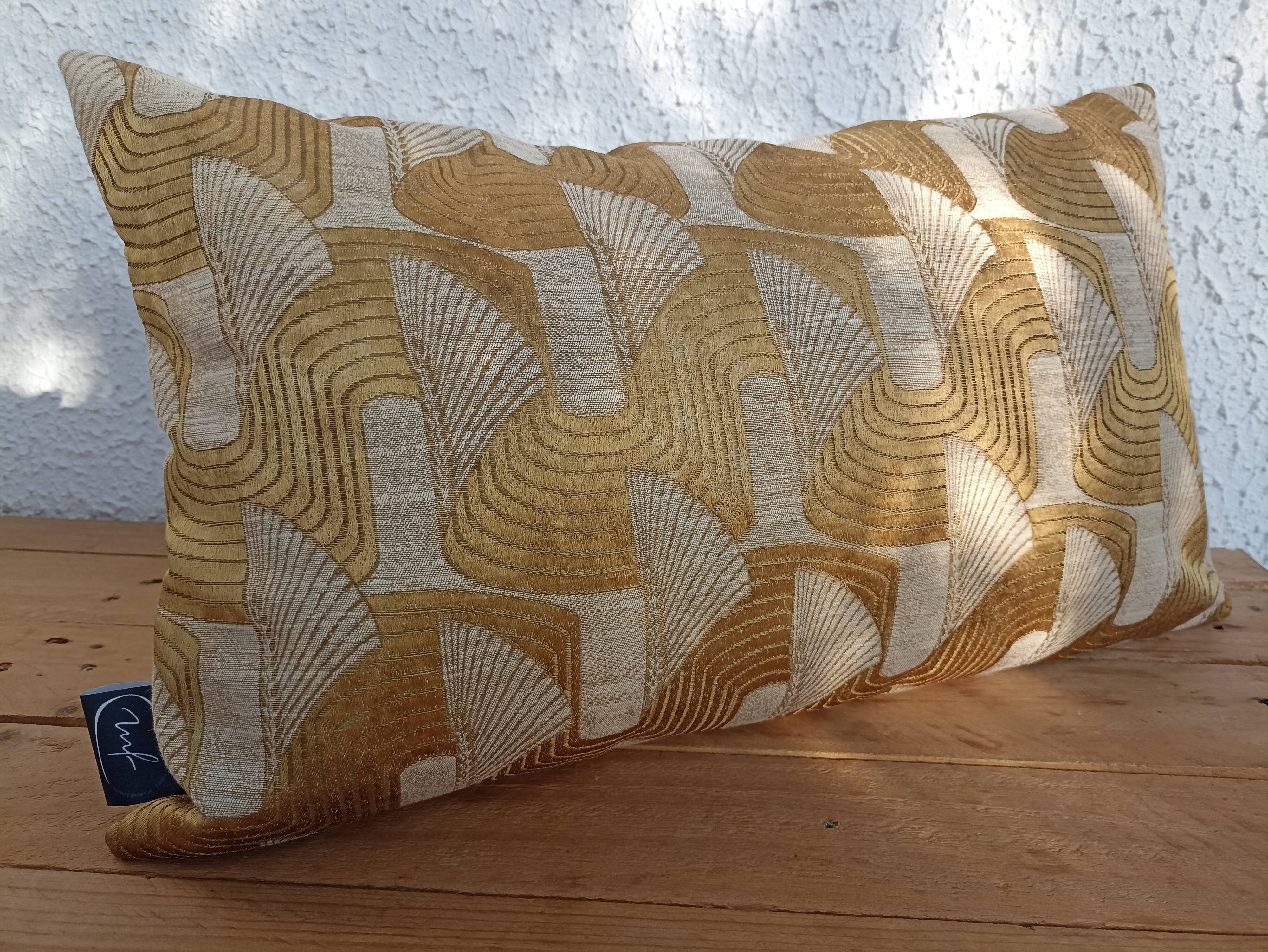 Coussin jacquard 50x30 couleur doré
