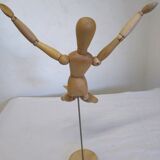 Mannequin en bois o'cedar