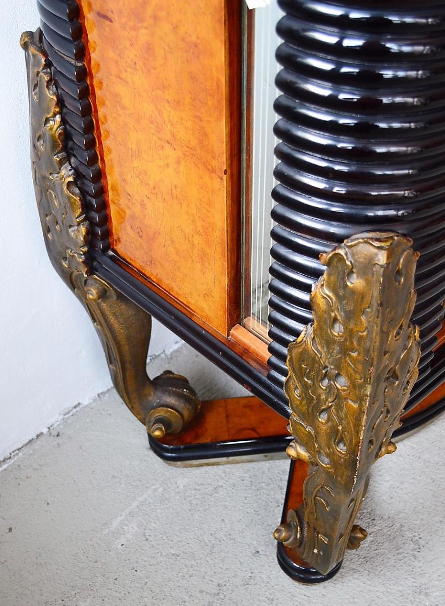 Enfilade in root wood 1940 s