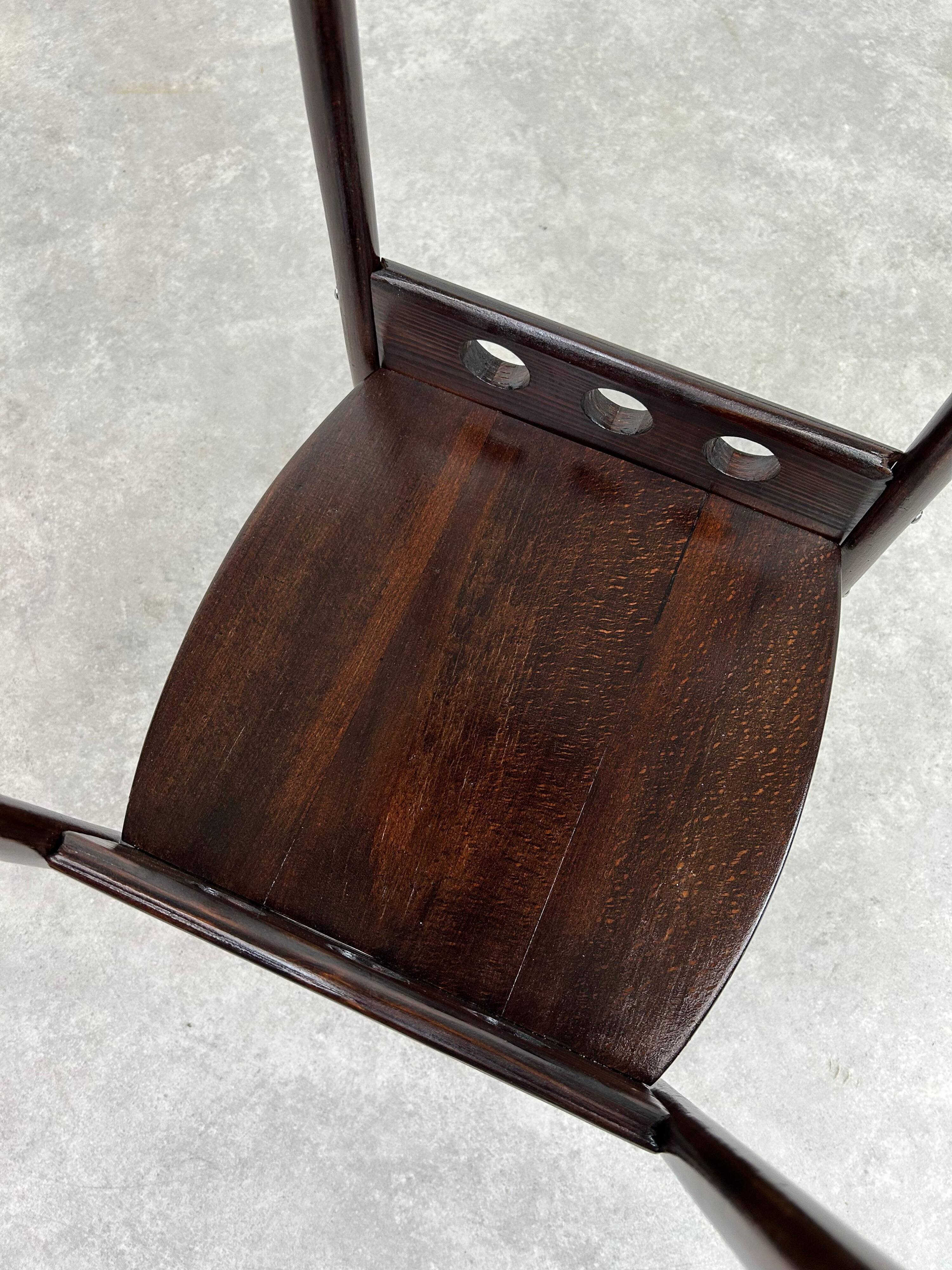 Curved wooden plant stand no. 9521 by Josef Hoffmann for Thonet