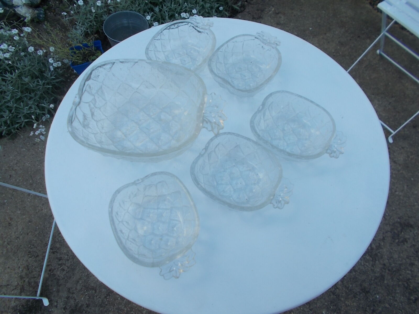 Pineapple fruit salad service