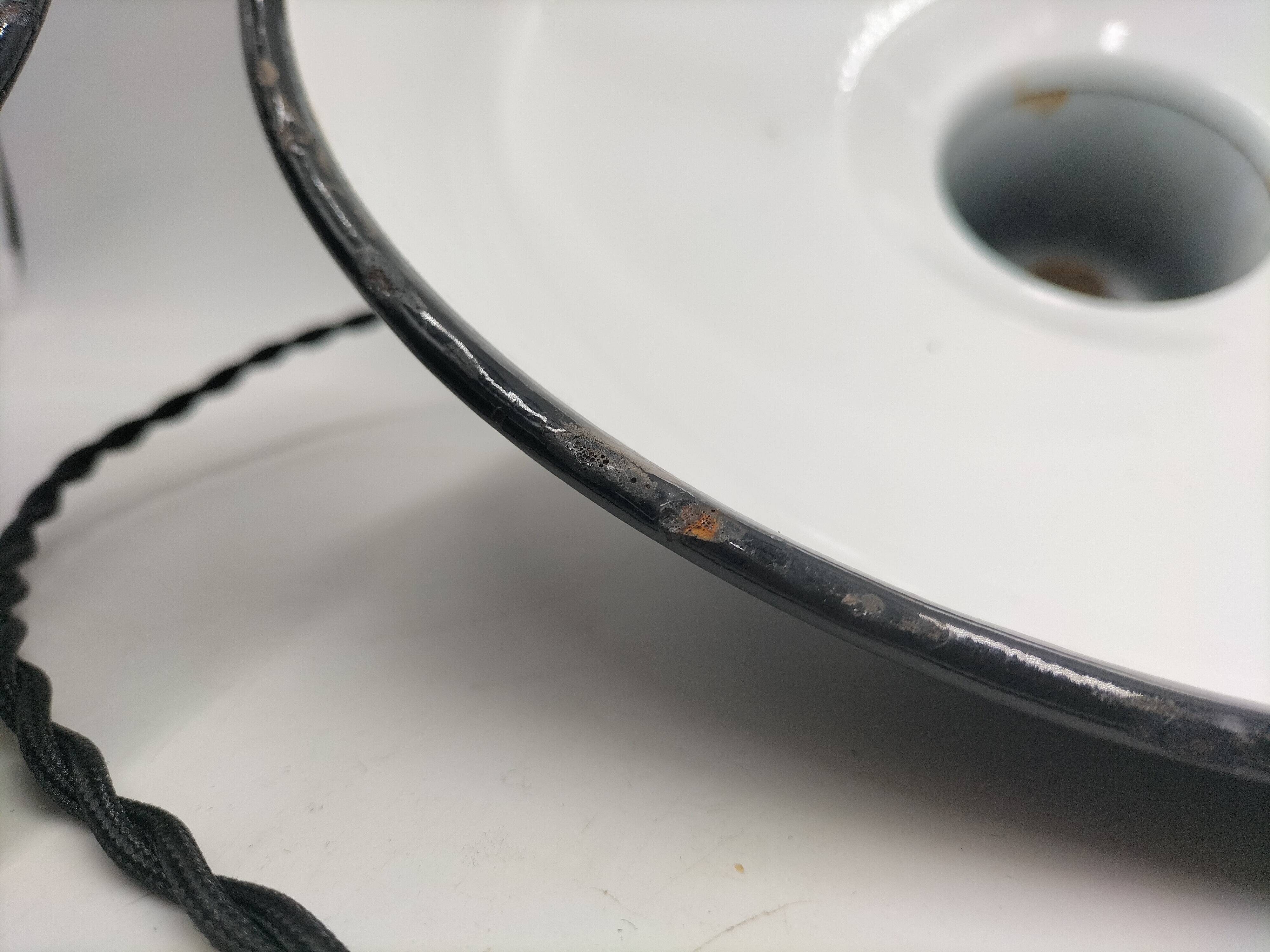 Enamelled sheet metal suspensions