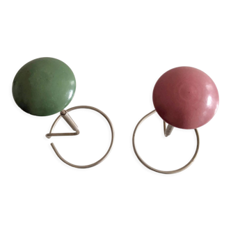 2 hat holder 30s metal