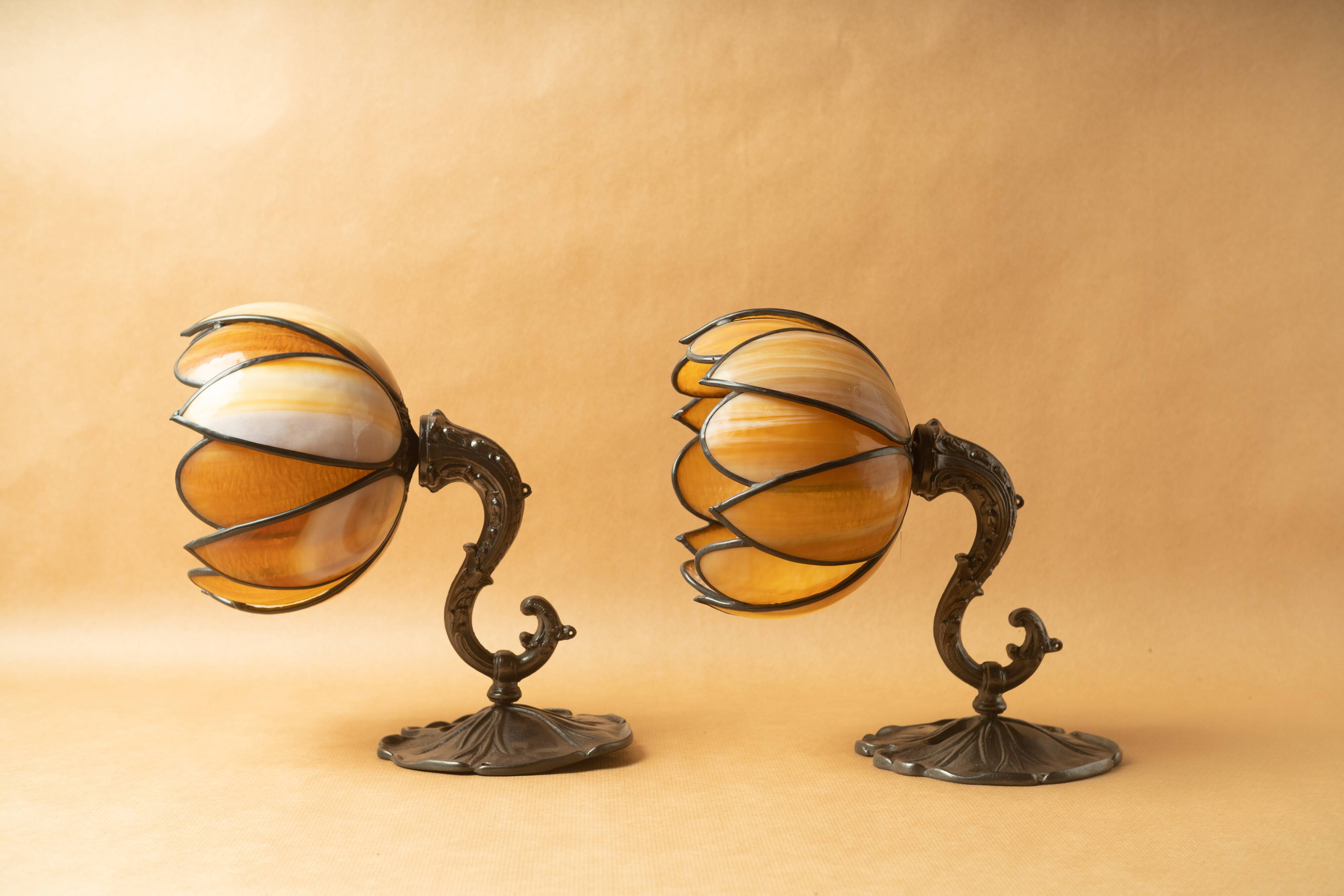 Pair lamps water lilies lotus style Tiffany vintage 90-2000