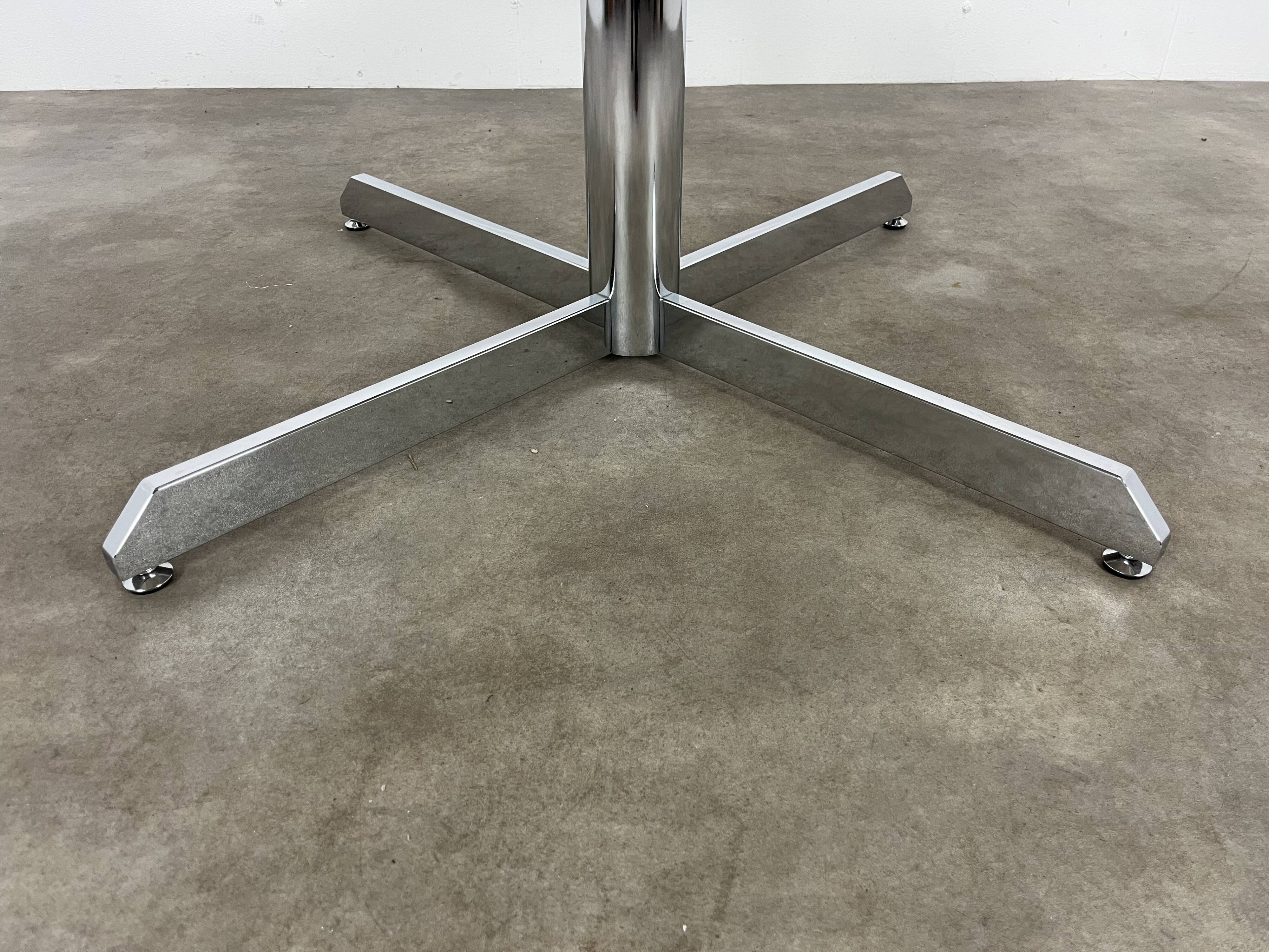 Roche Bobois round marble table for 6 people, 1970s