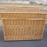 Wicker travel trunk