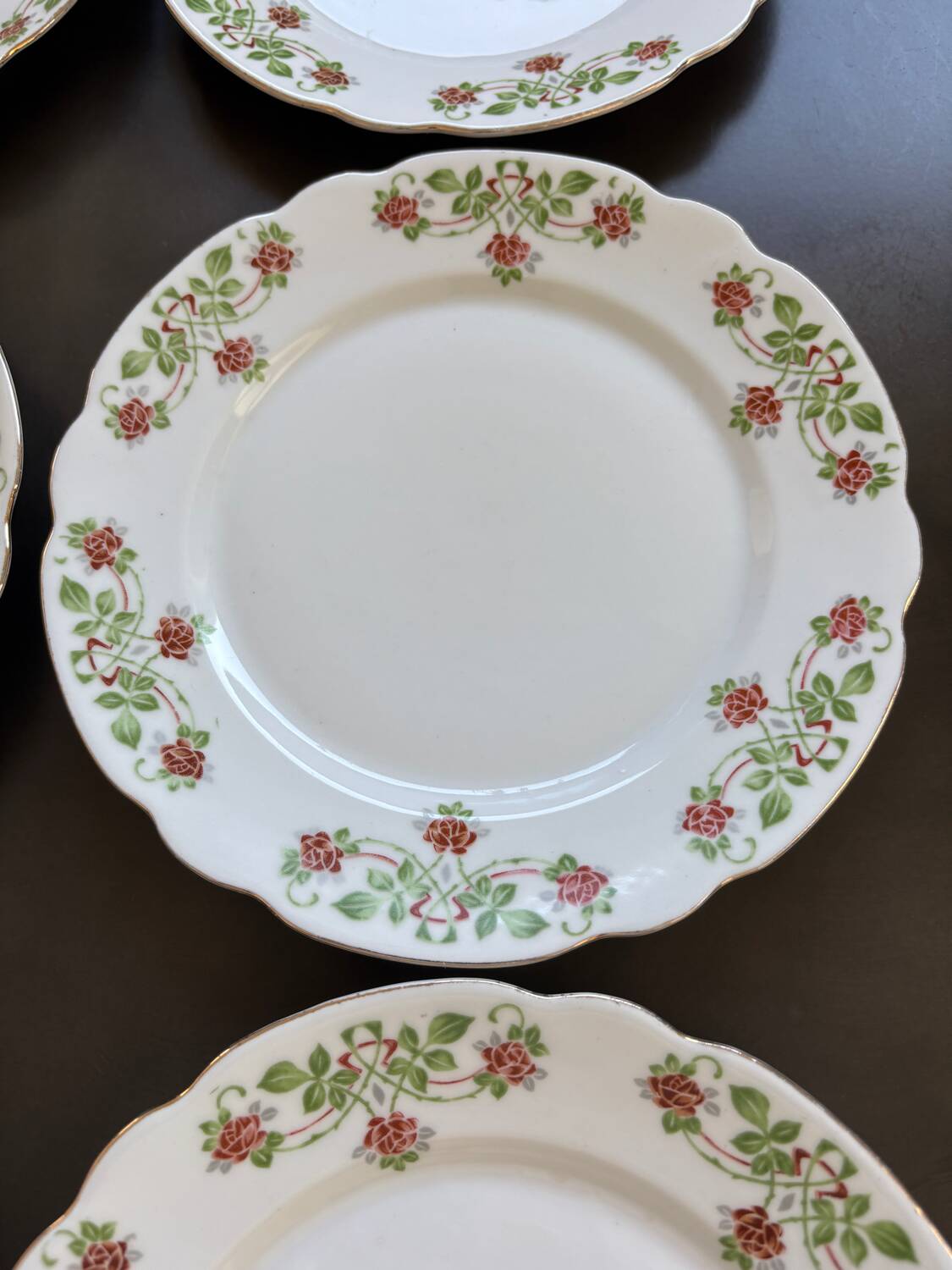6 Art Nouveau dessert plates
