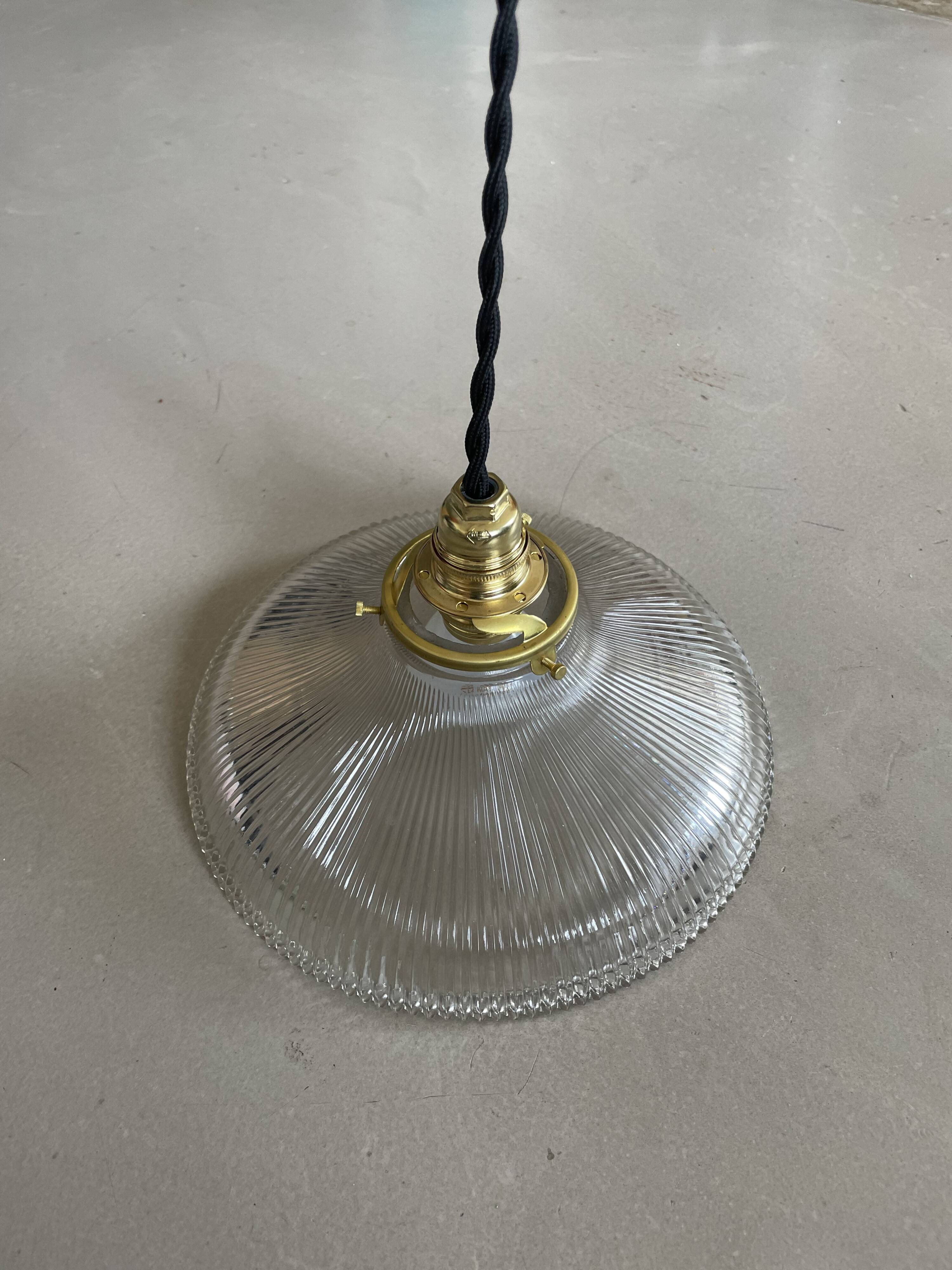 Old holophane suspension