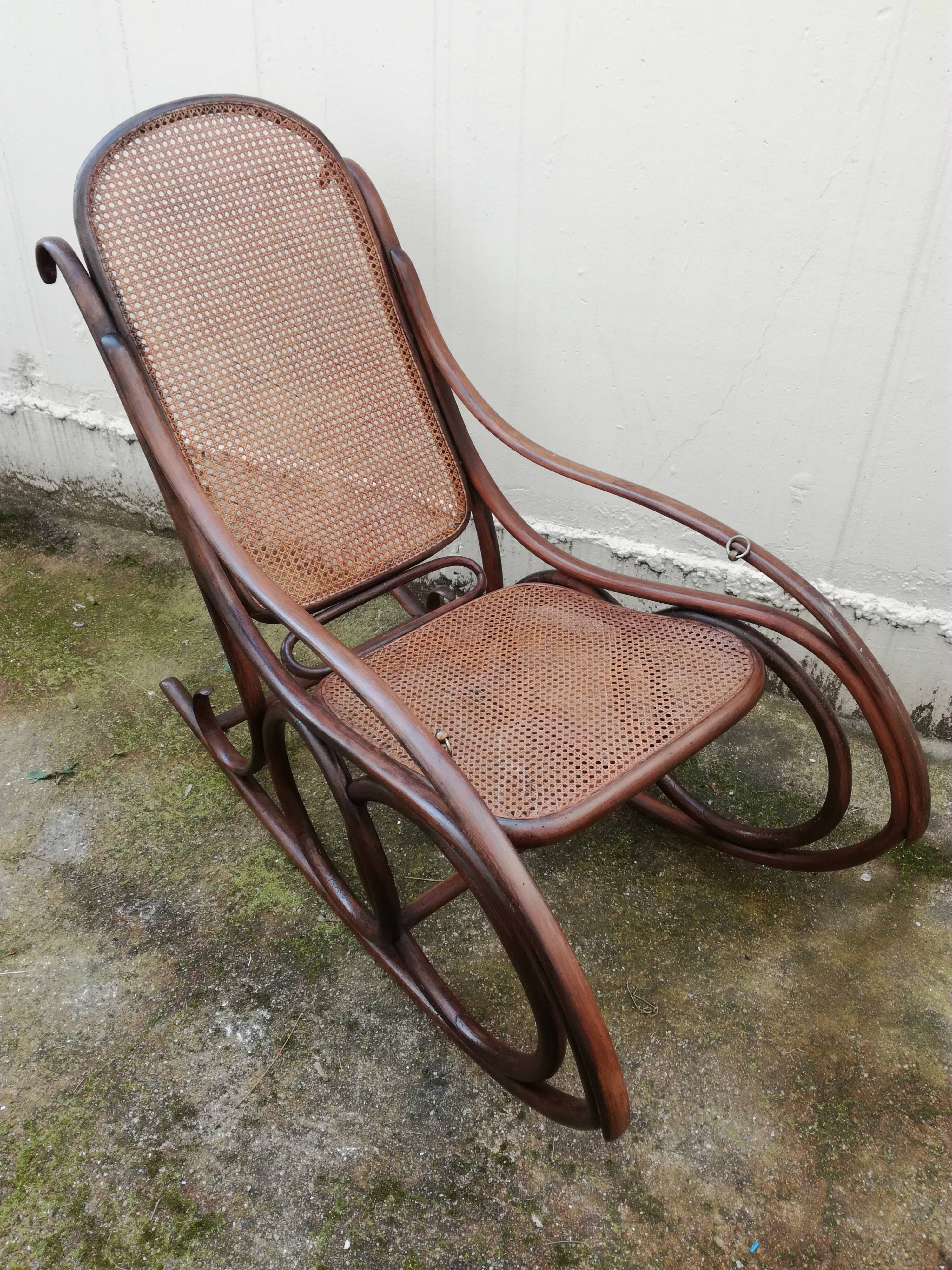 rocking chair Thonet nr. 4