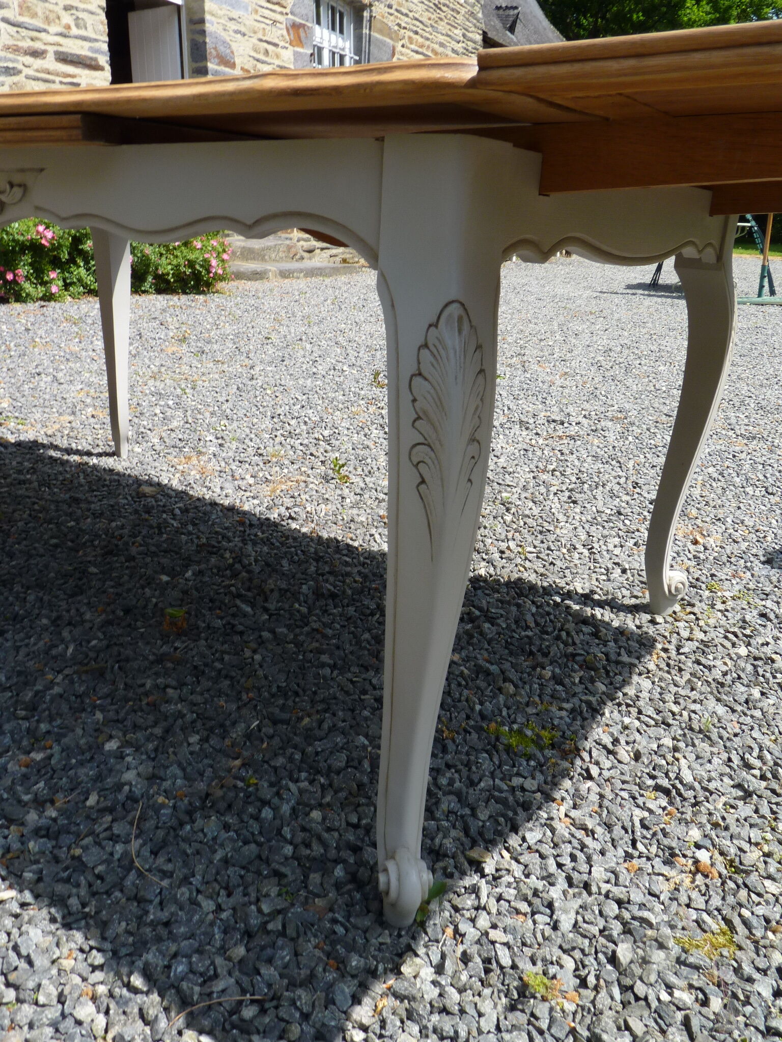 Oak extendable table