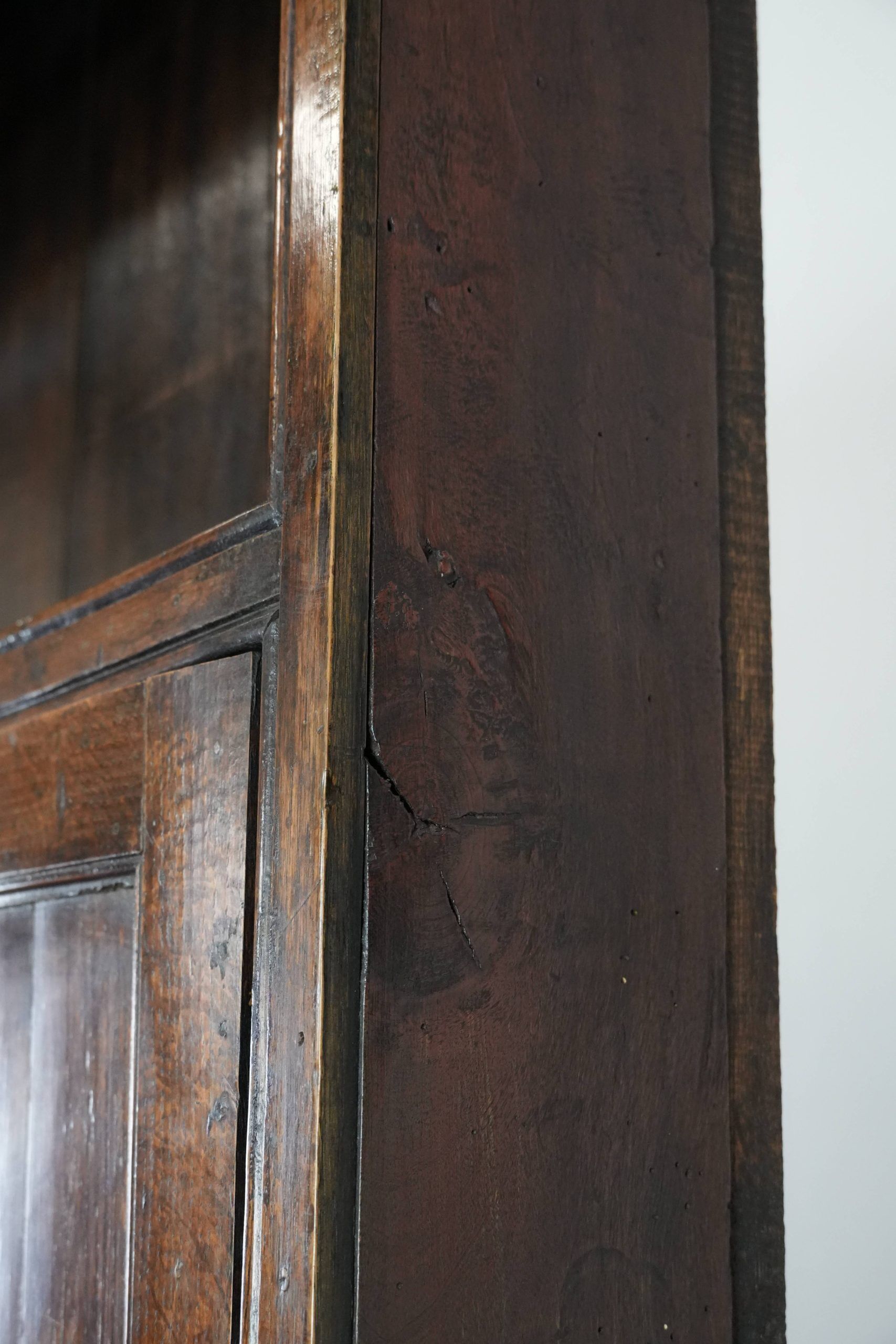 Large English antique oak kitchen cabinet / dresser from the 18th century