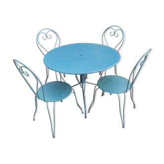 Wrought iron garden furniture , 1 table , 4 chairs