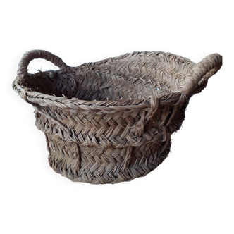 Basket in wicker
