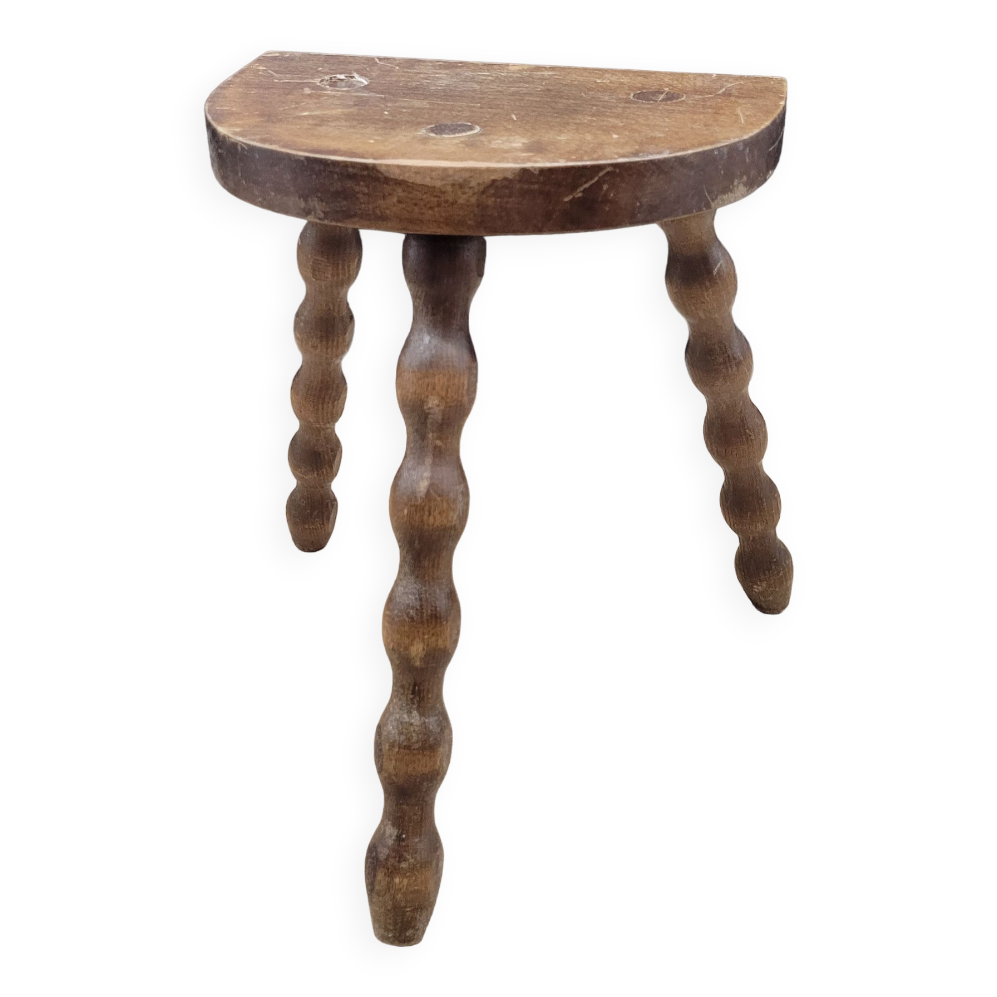 Half-round tripod stool feet balls
