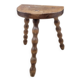 Half-round tripod stool feet balls
