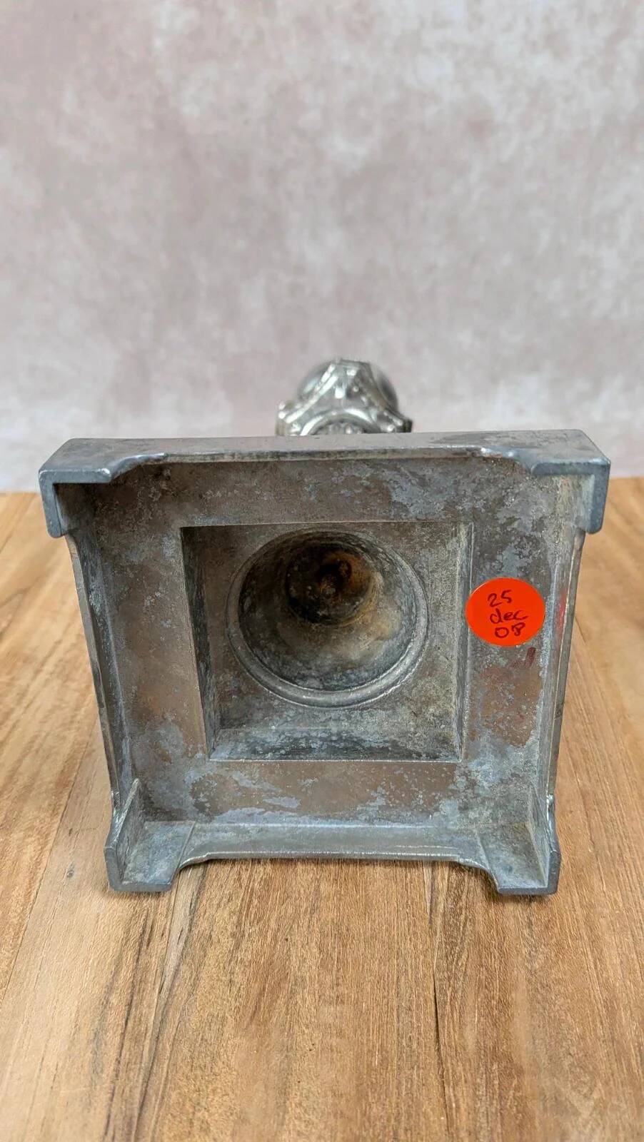 Silver-plated column candlestick – Corinthian style