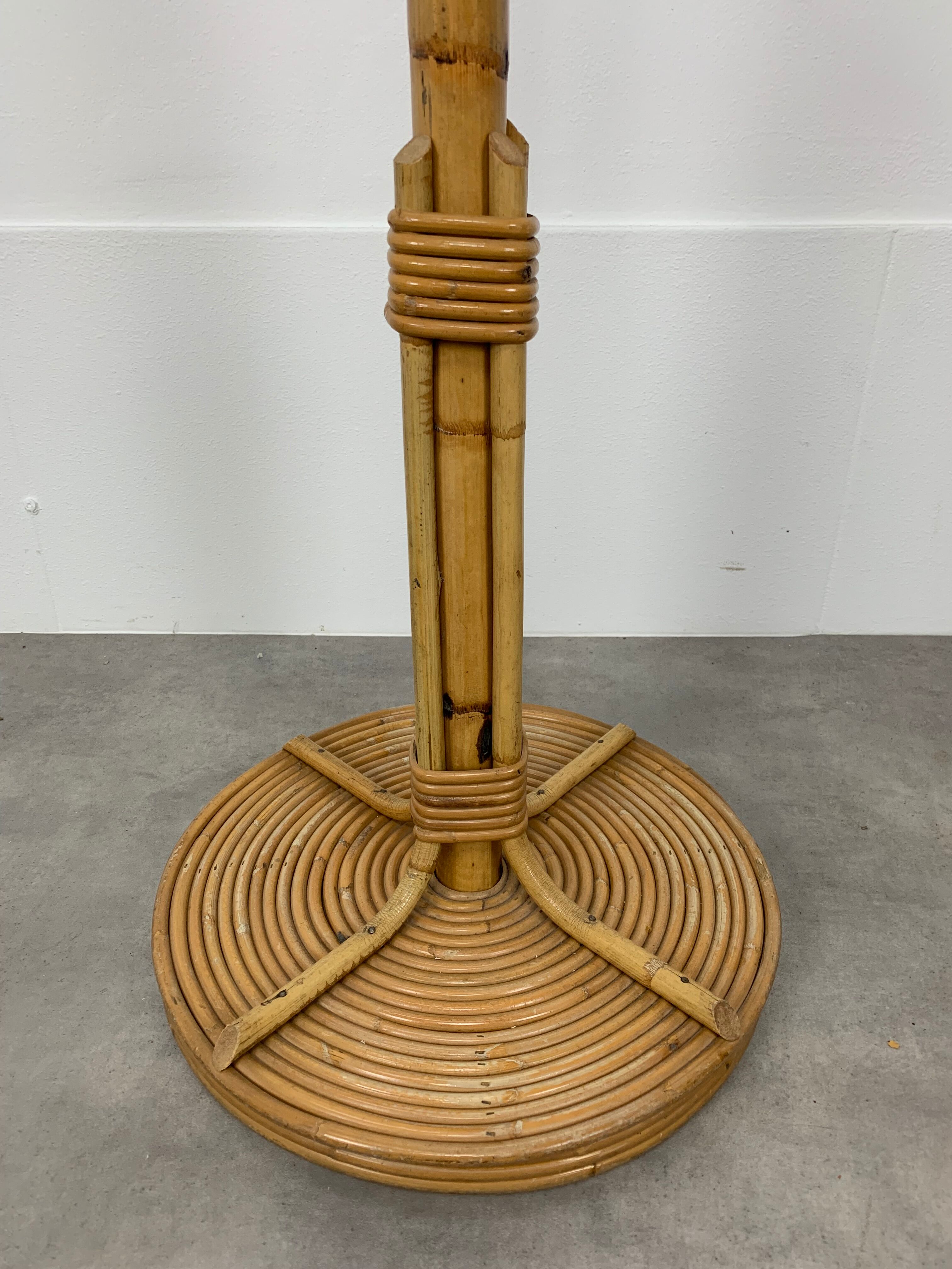 Rattan parrot coat rack and chic jungle style brass