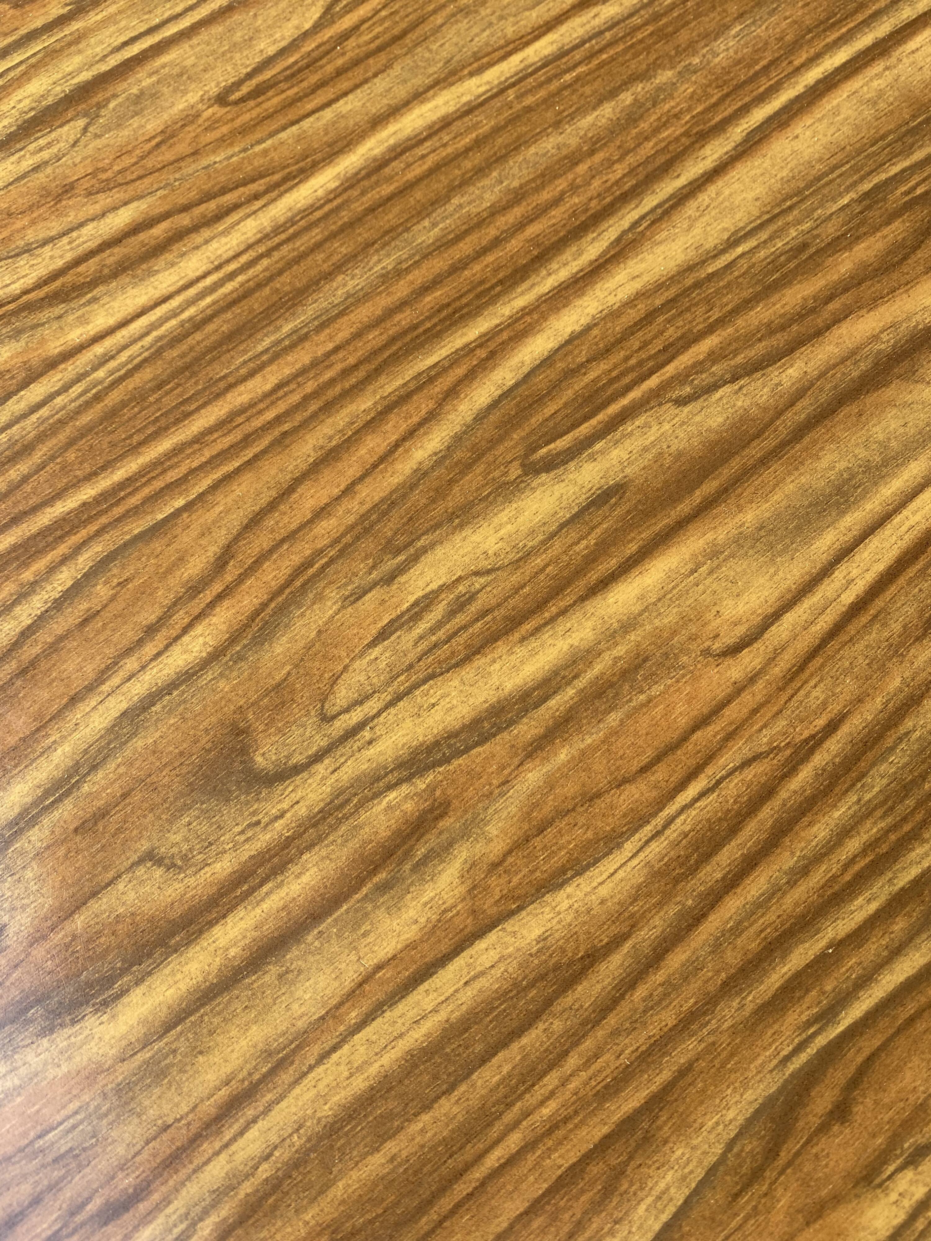 Table in formica eiffel legs