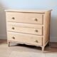 Commode vintage en bois blond, rénovée