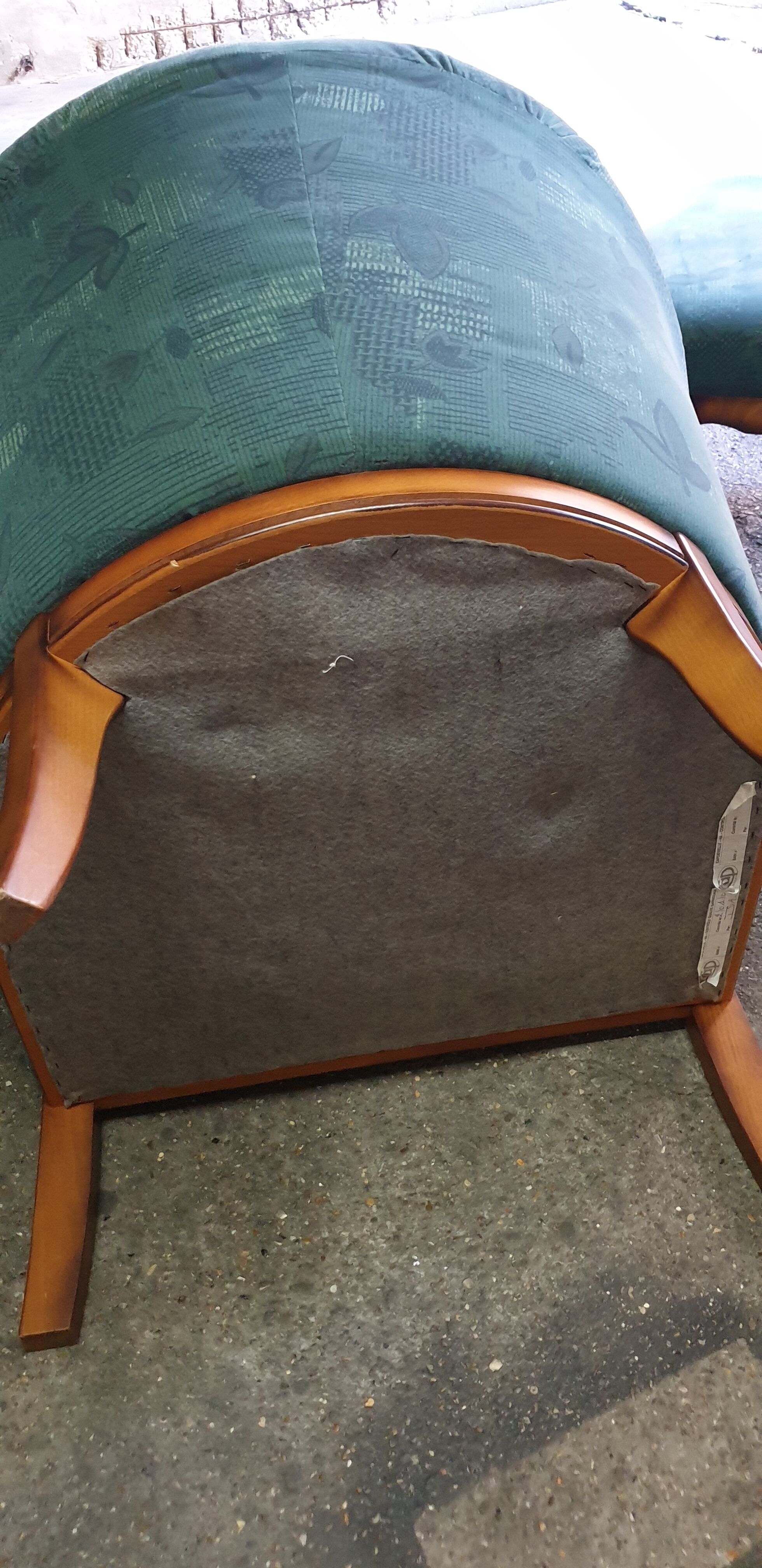 Club armchairs plus footrest