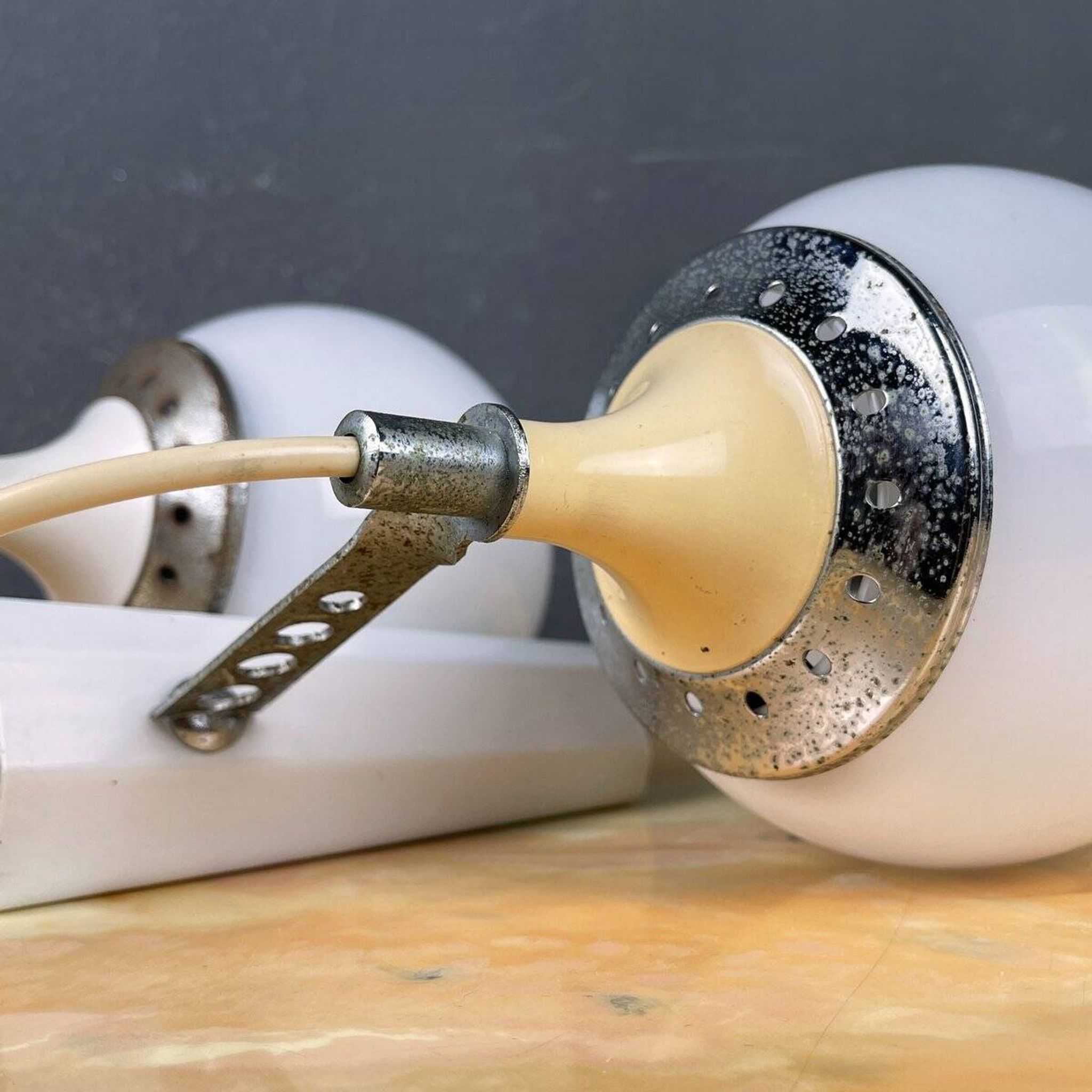 Italian white wall sconces from the mid-century by Targetti Sankey, 1960s, set of 2.