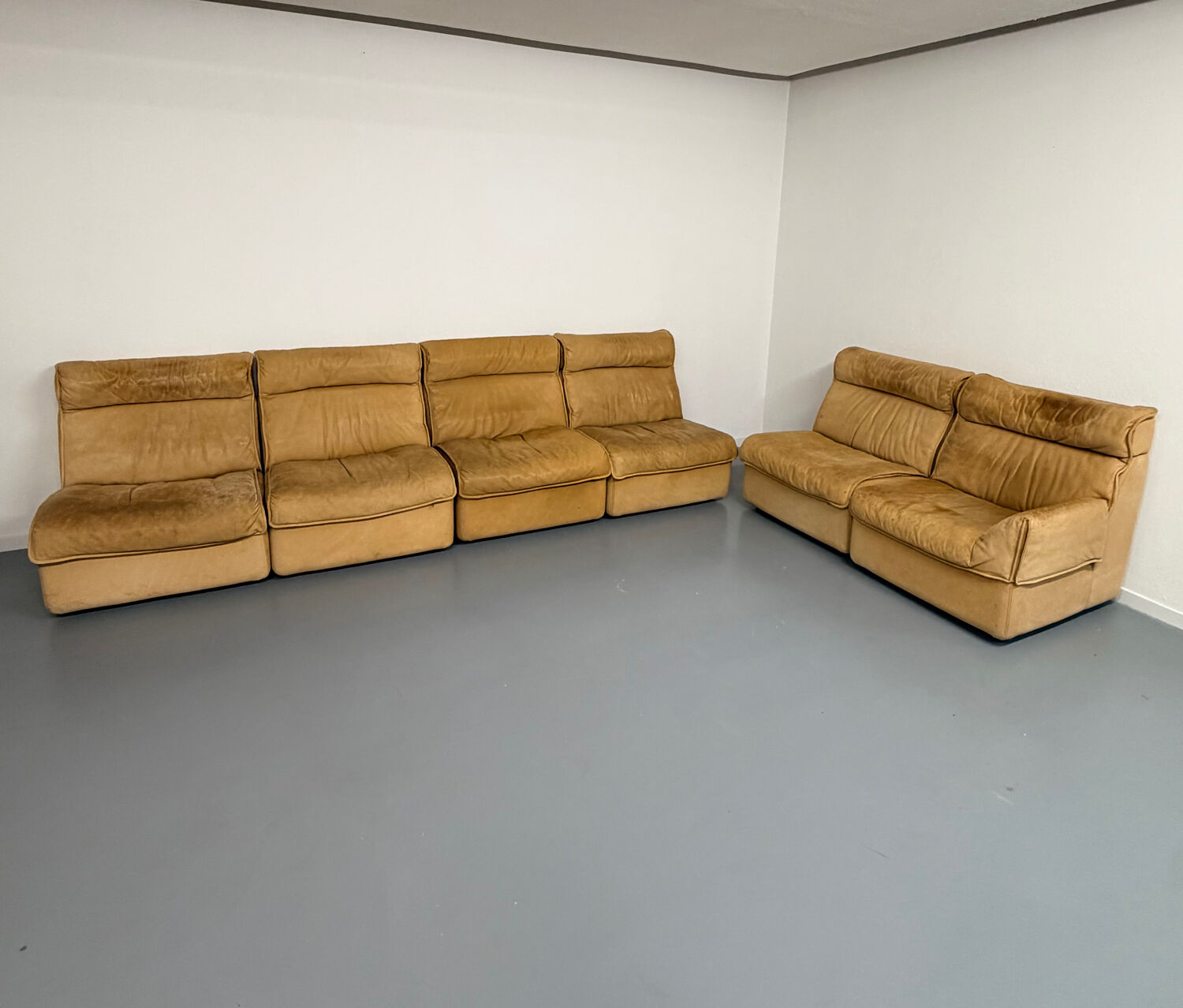Modular camel leather sofa, 1980s vintage design.