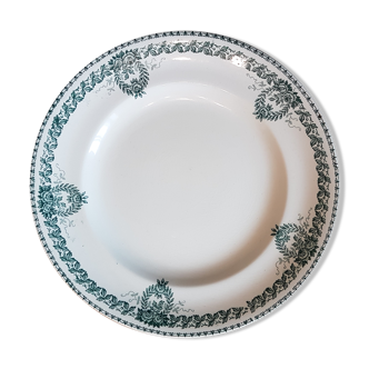 Assiette en faïence ancienne