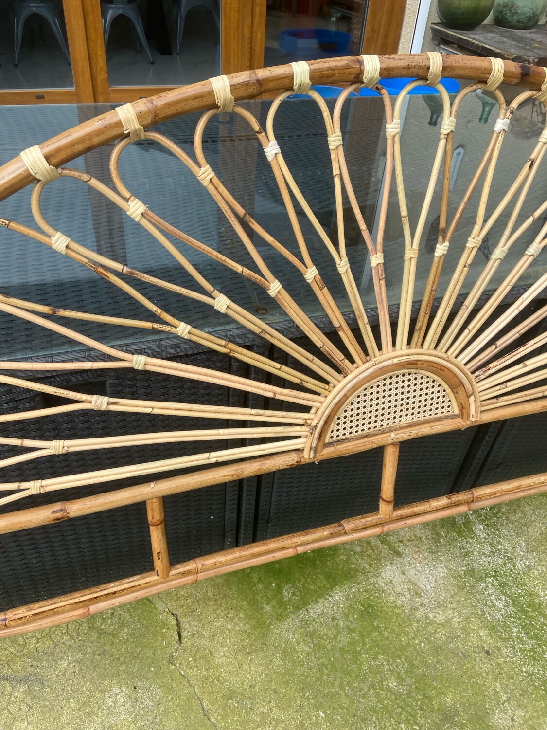 headboard in wicker and rattan