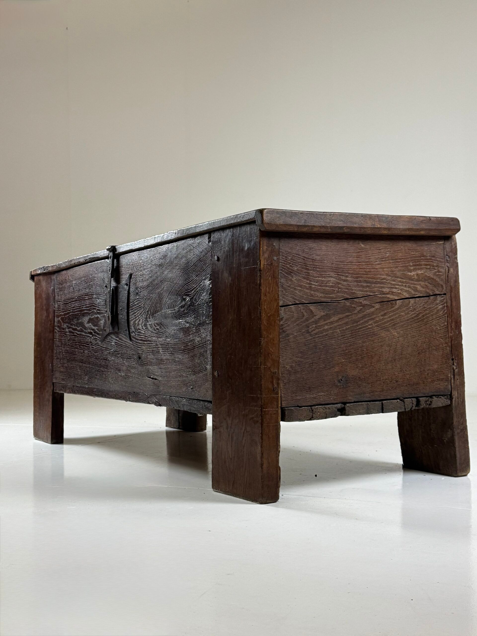 Stollentruhe chest 17th century