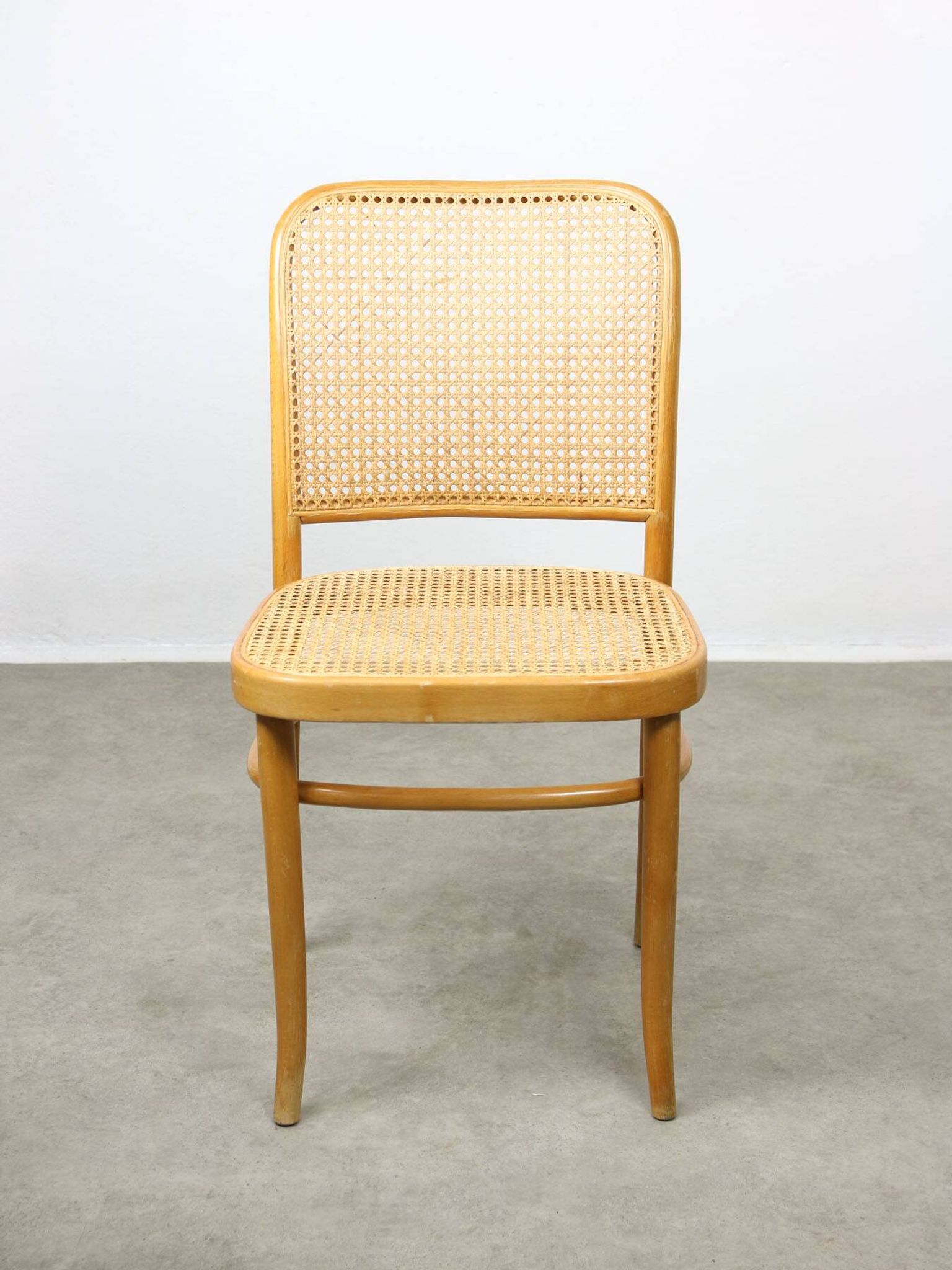 Pair of vintage No. 811 bentwood chairs
