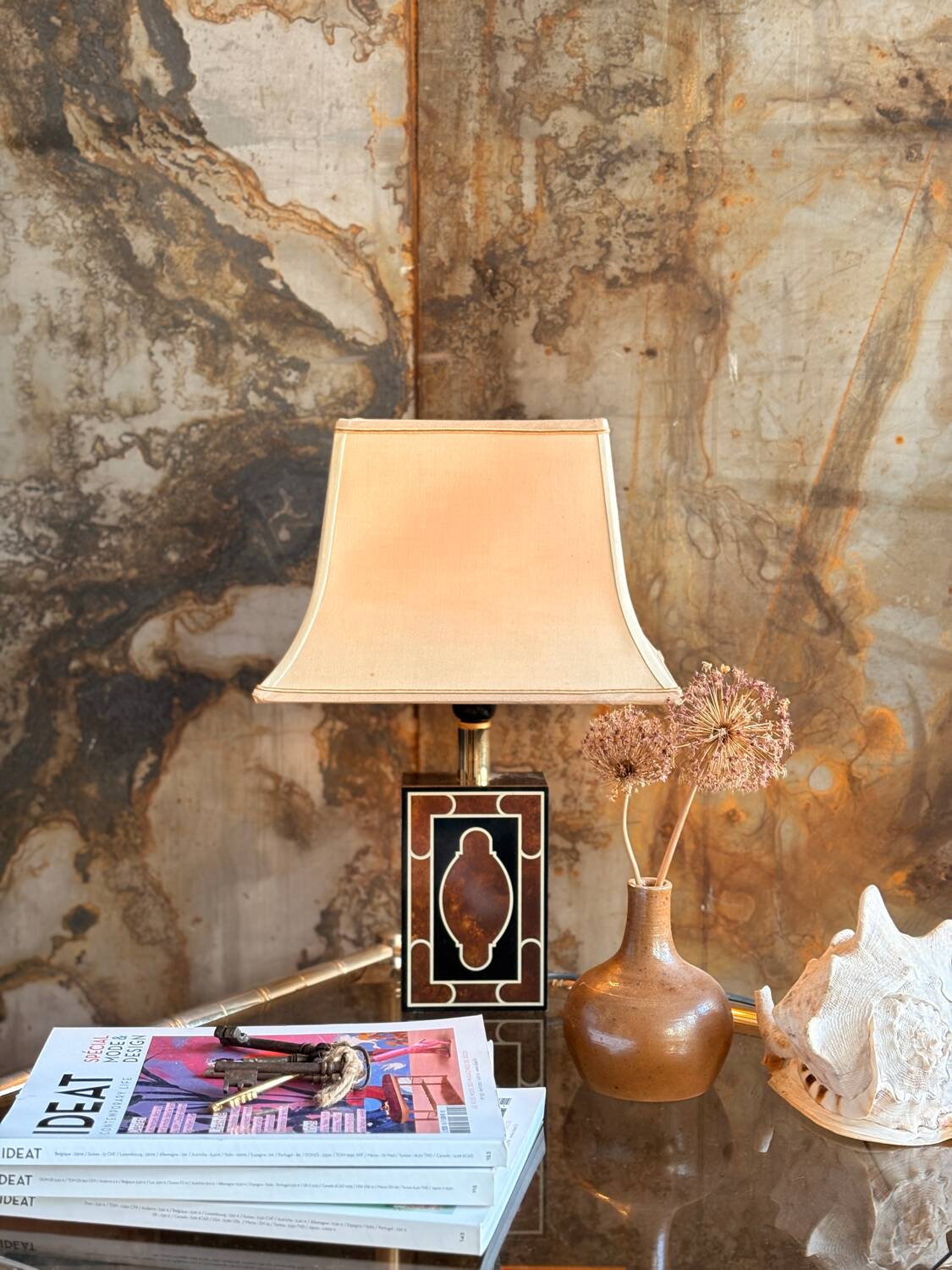 Lacquered lamp from the 1960s, "Le Dauphin" house.