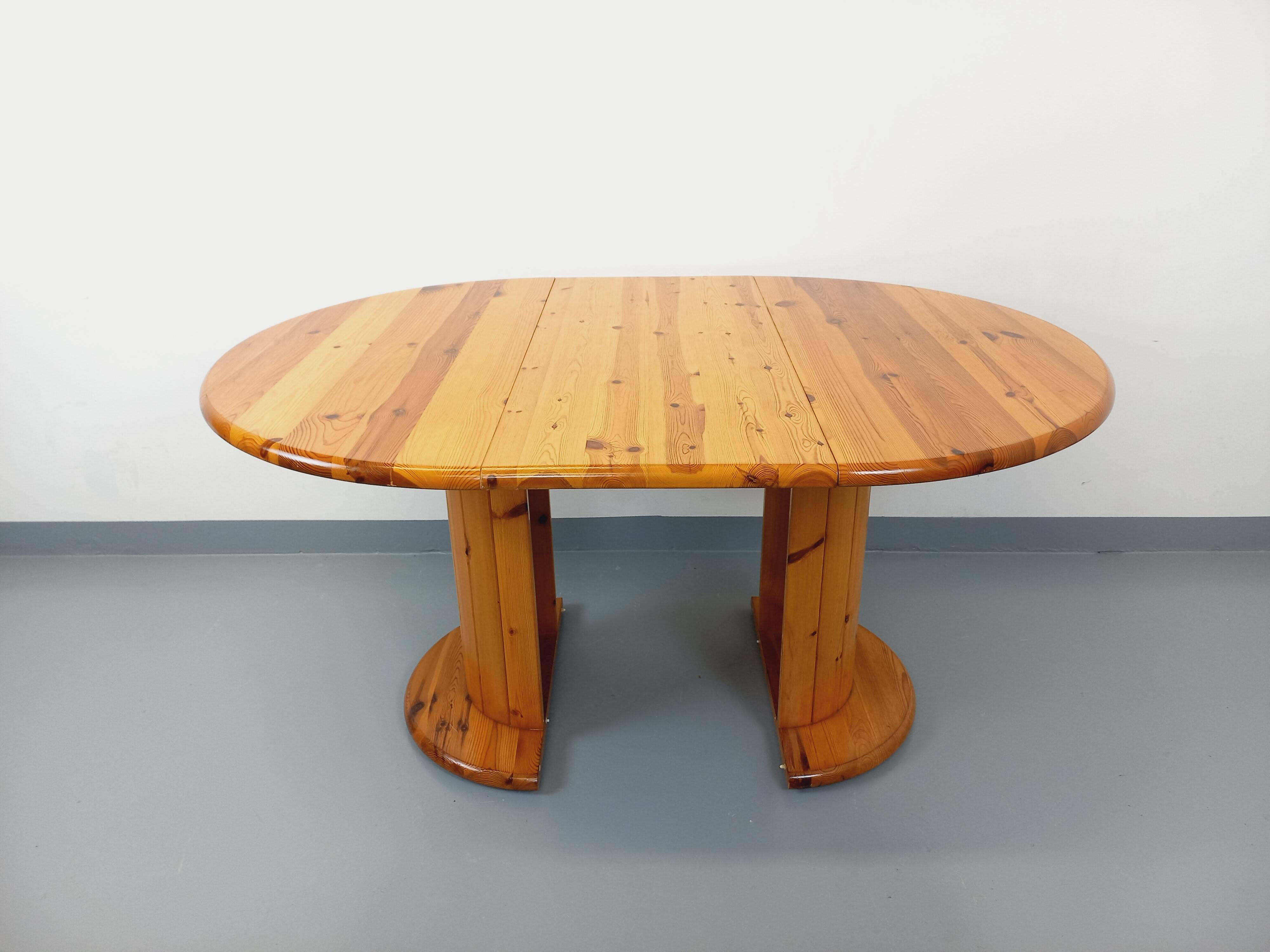 Vintage Scandinavian round pine dining table from the 60s 70s