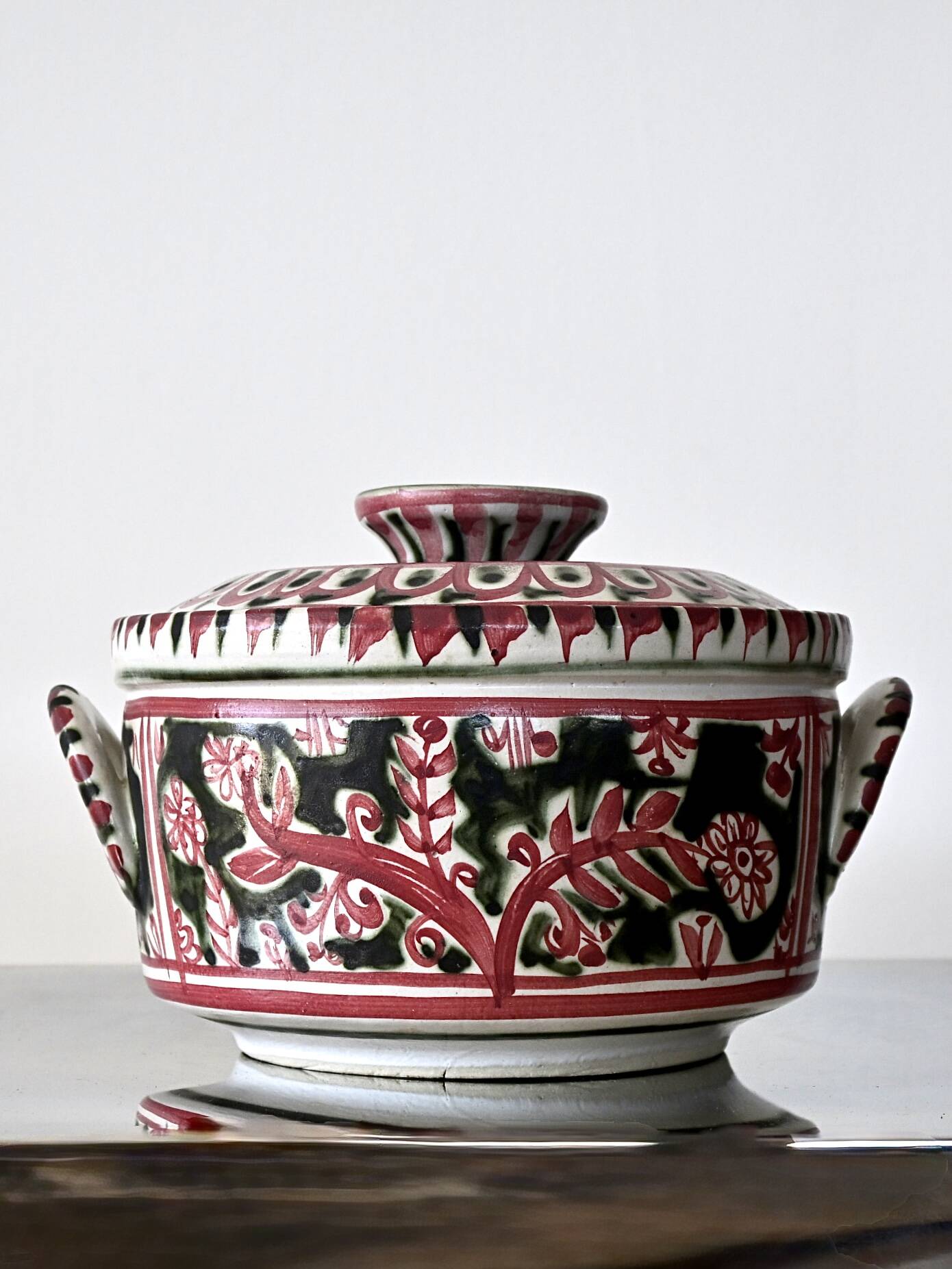 Violet - Soup Tureen Paul Yvain