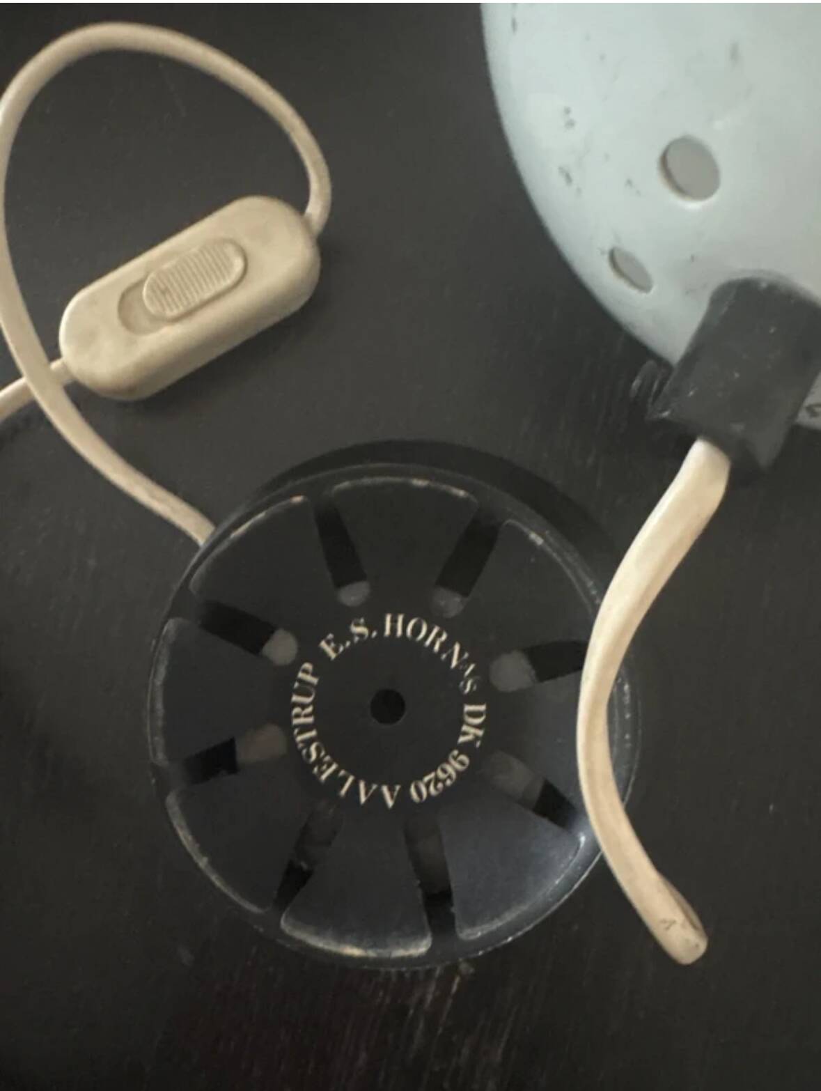 Magnetic ball lamp Horn Lighting