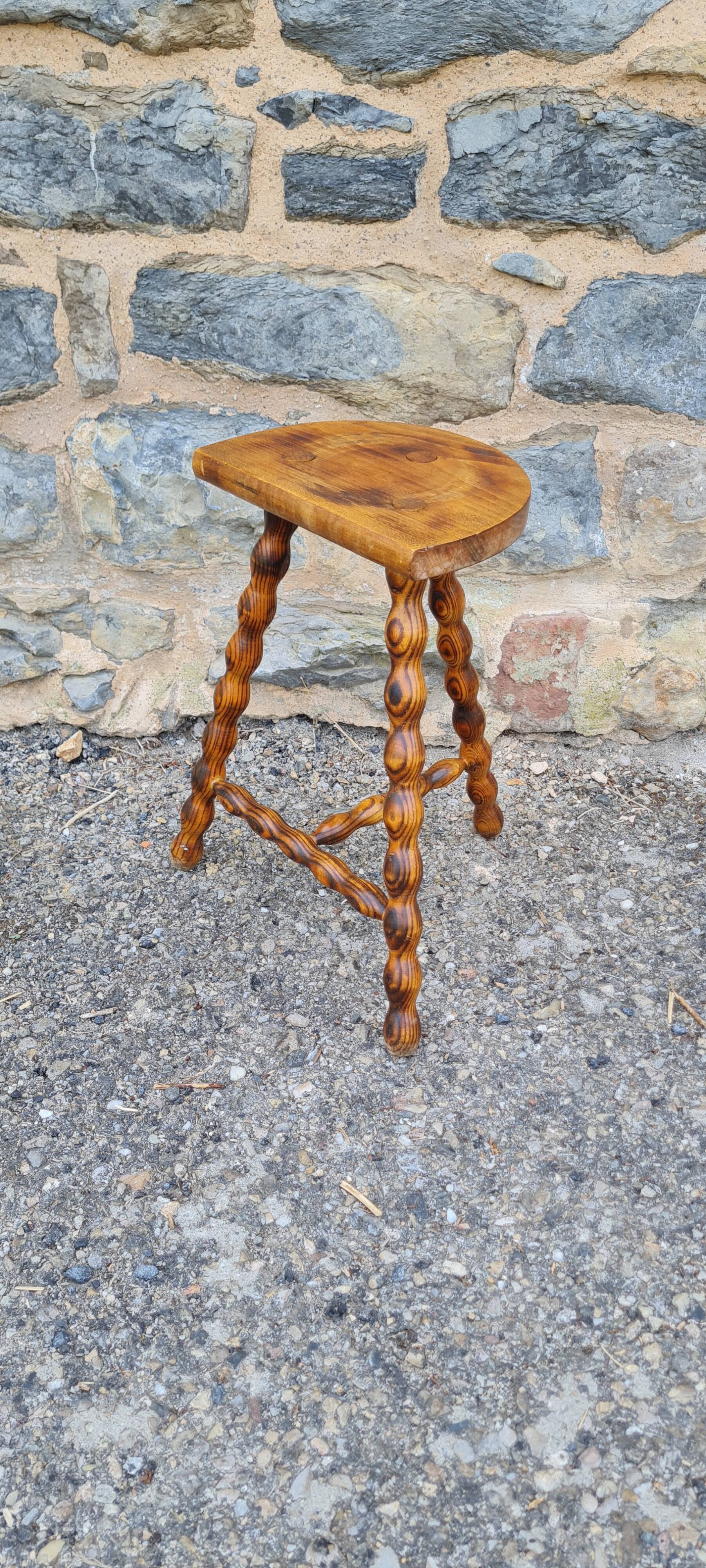 Tripod stool