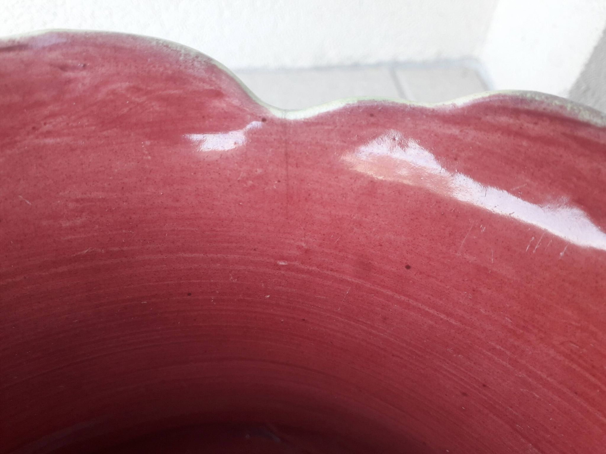 Earthenware cache-pot