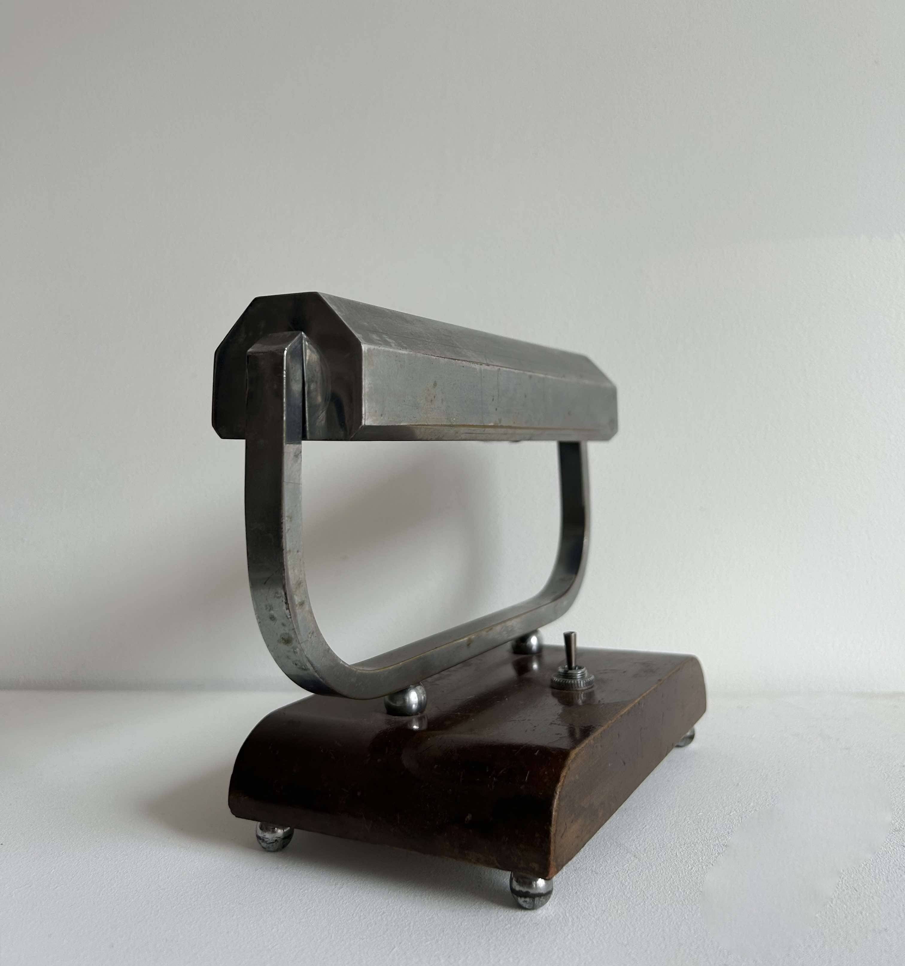 Modernist art deco desk lamp, chromed metal and wood, France 1930