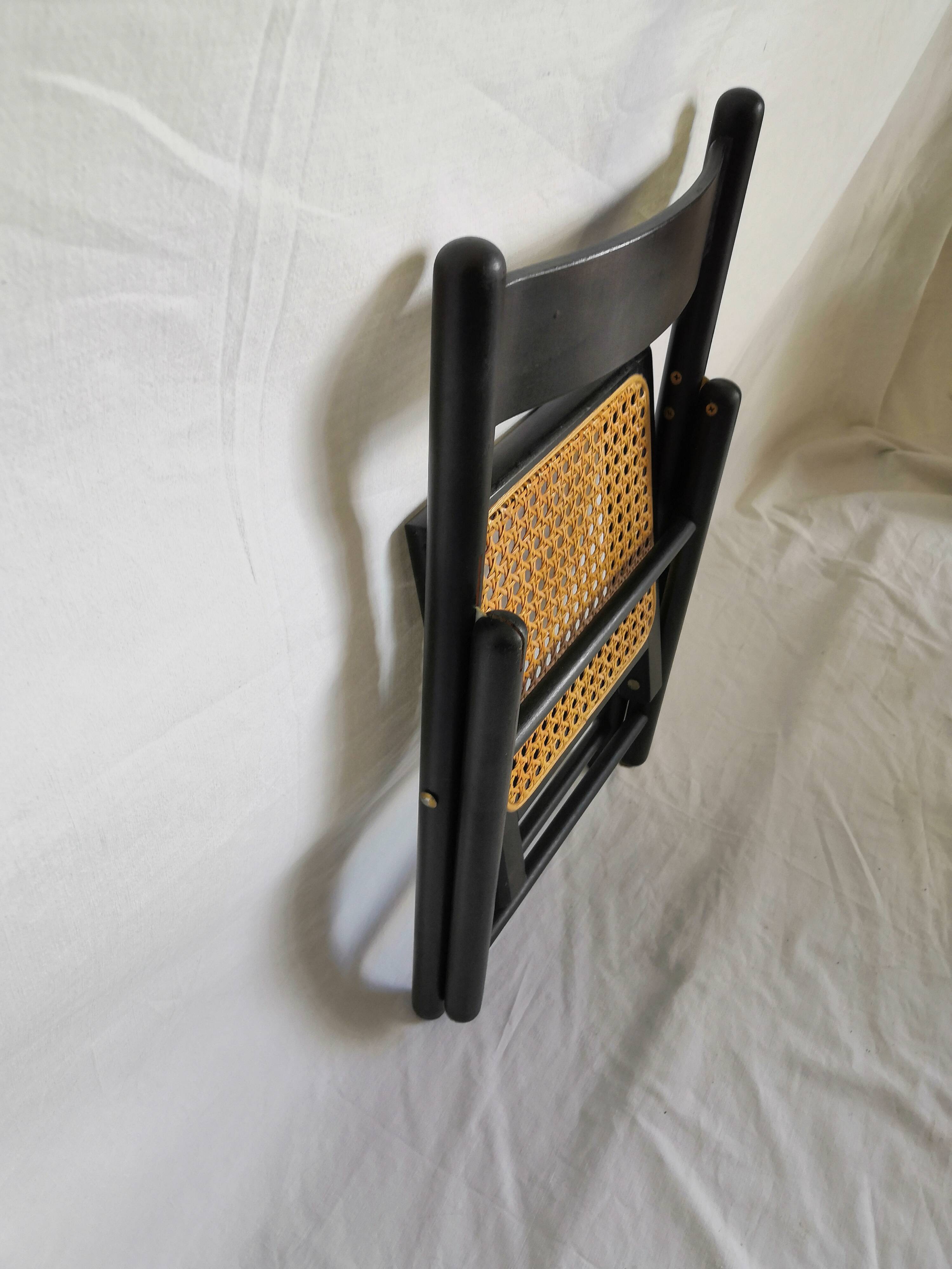Vintage canage child folding chair