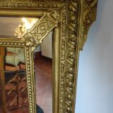 Miroir XIXème à parcloses, stuc doré - 131x83cm