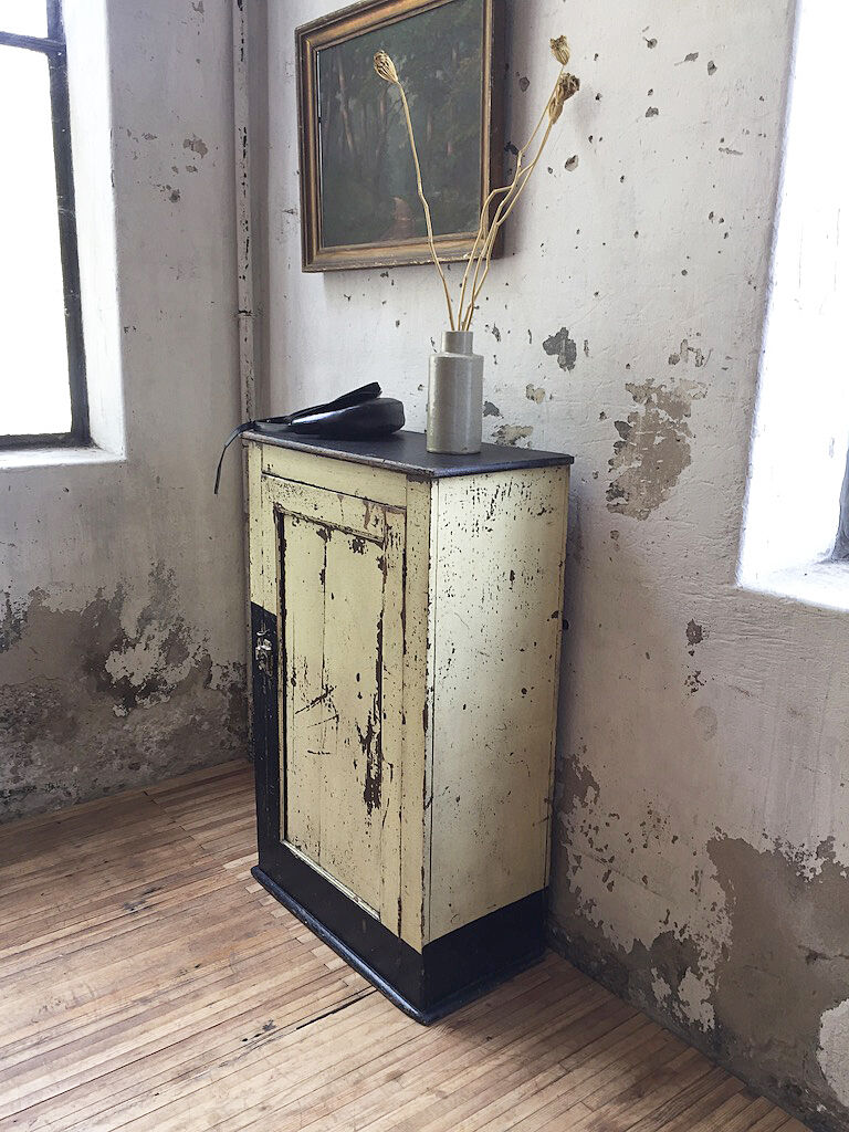 Patinated workshop furniture